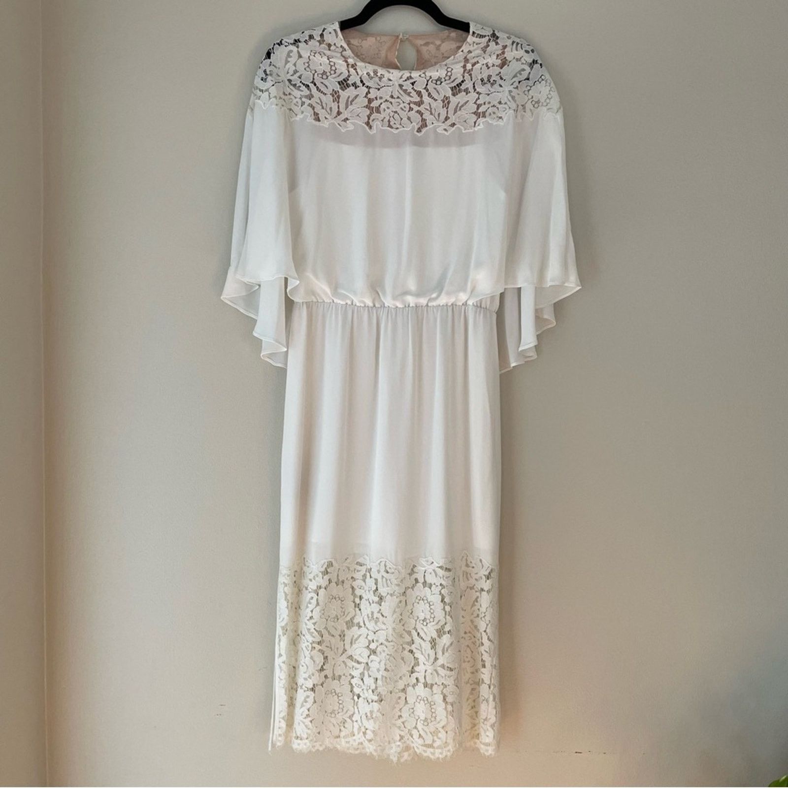 Bcbgmaxazria BCBGMaxAzria Lacie Lace Batwing Cape Midi Dress White XS Size XS / US 0-2 / IT 36-38 - 3 Thumbnail