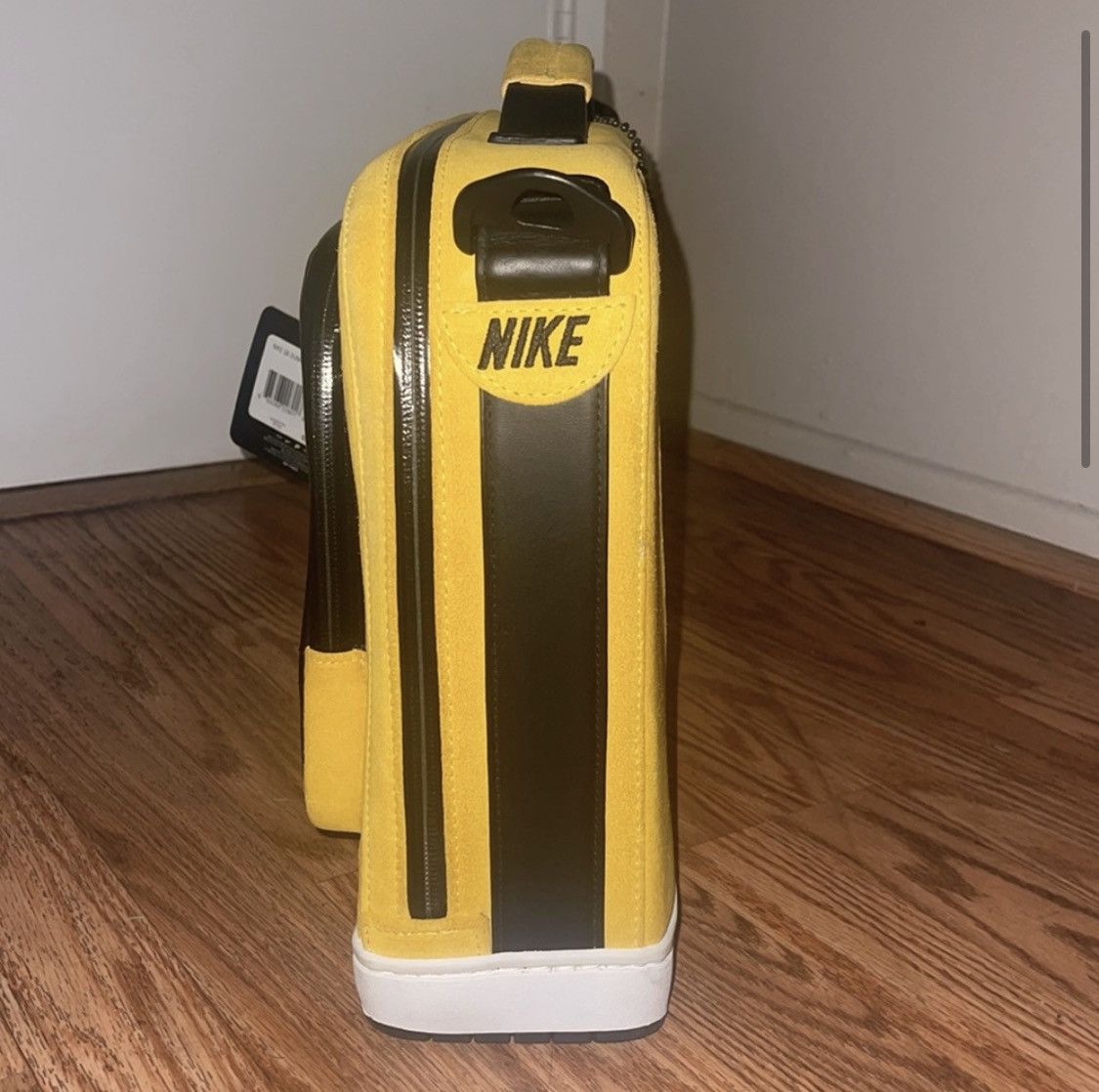 Nike SB Nike SB DunkCase 2005 Laptop Bag — Wu-Tang Colorway — BNWT Size ONE SIZE - 3 Thumbnail