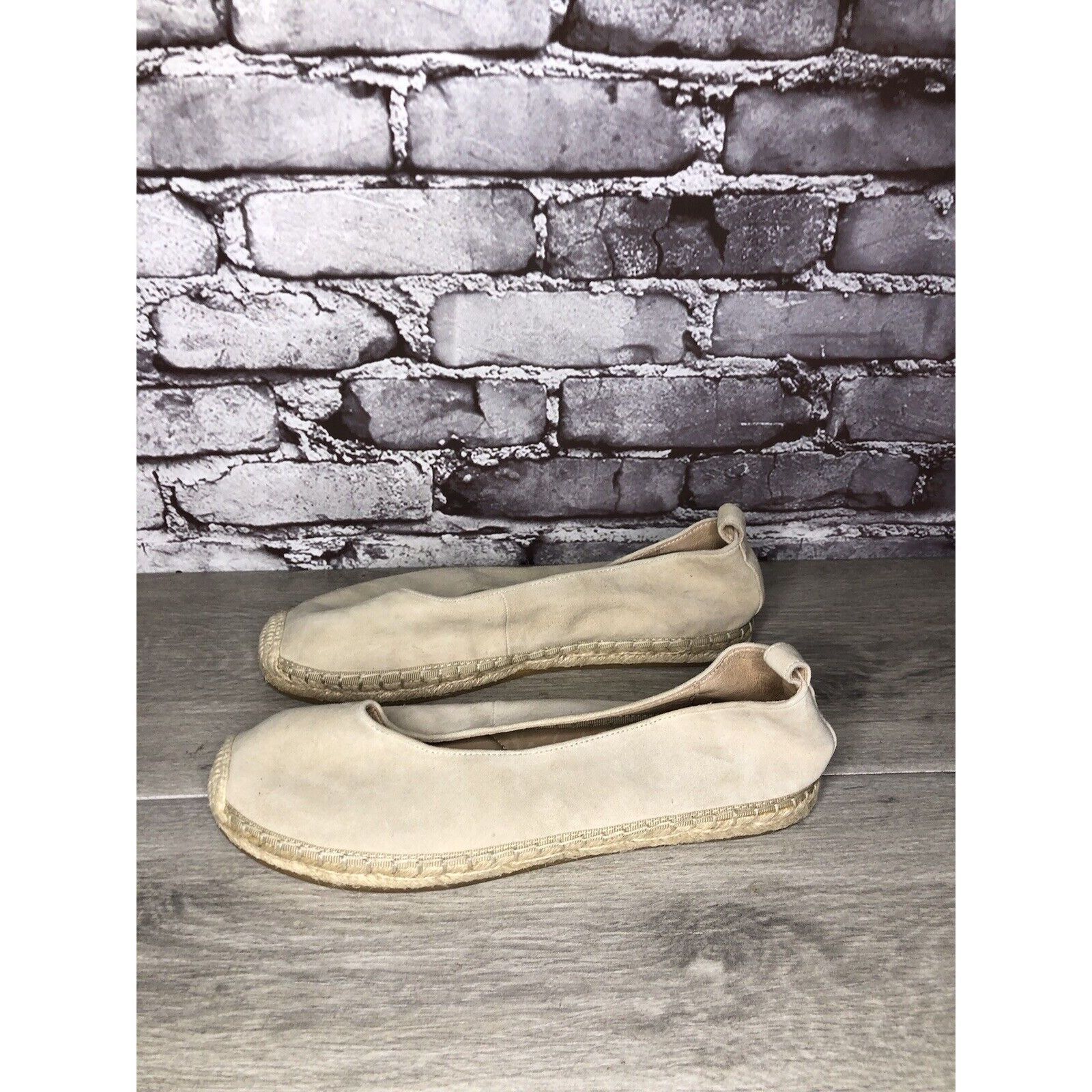 Other J. Jill Ivory Suede Leather Slip On Flats Espadrilles Women’ Size US 9.5 / IT 39.5 - 12 Thumbnail