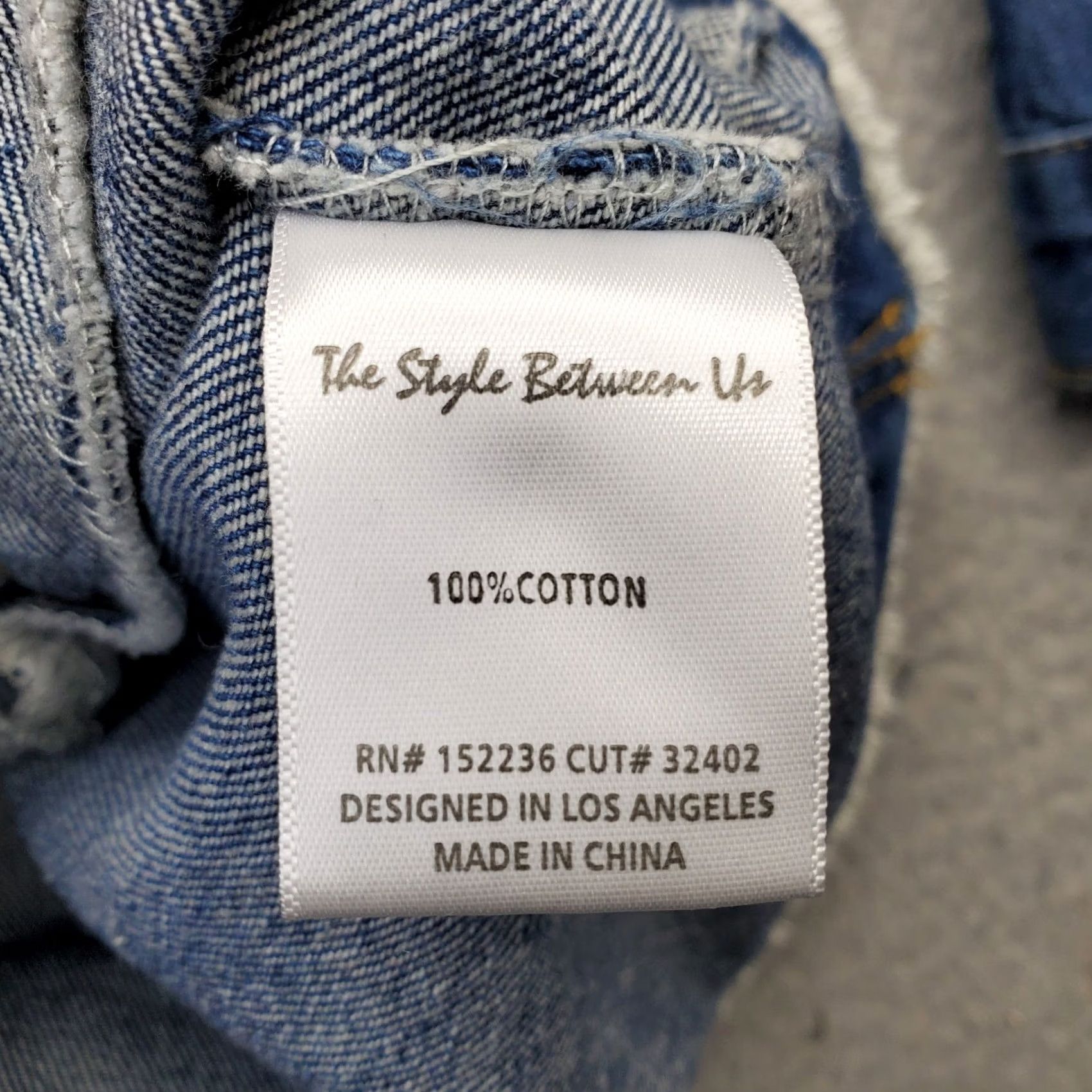Denime The Style Between Us Denim Trucker Jacket Women XL Blue Distressed Button Front Size XL / US 12-14 / IT 48-50 - 6 Thumbnail