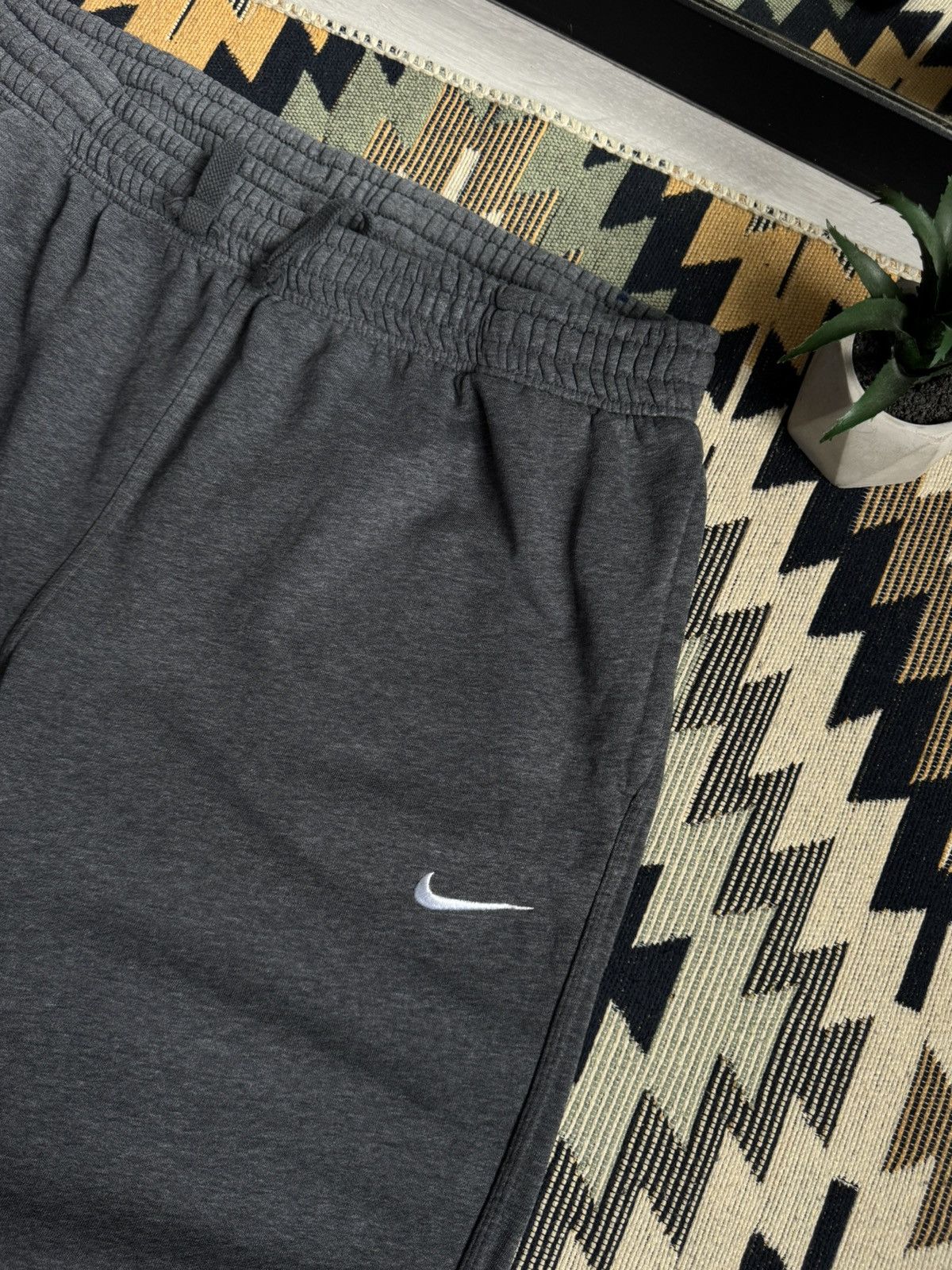 Nike Vintage Nike Baggy Y2K Grey Sweatpants Size US 36 / EU 52 - 5 Thumbnail