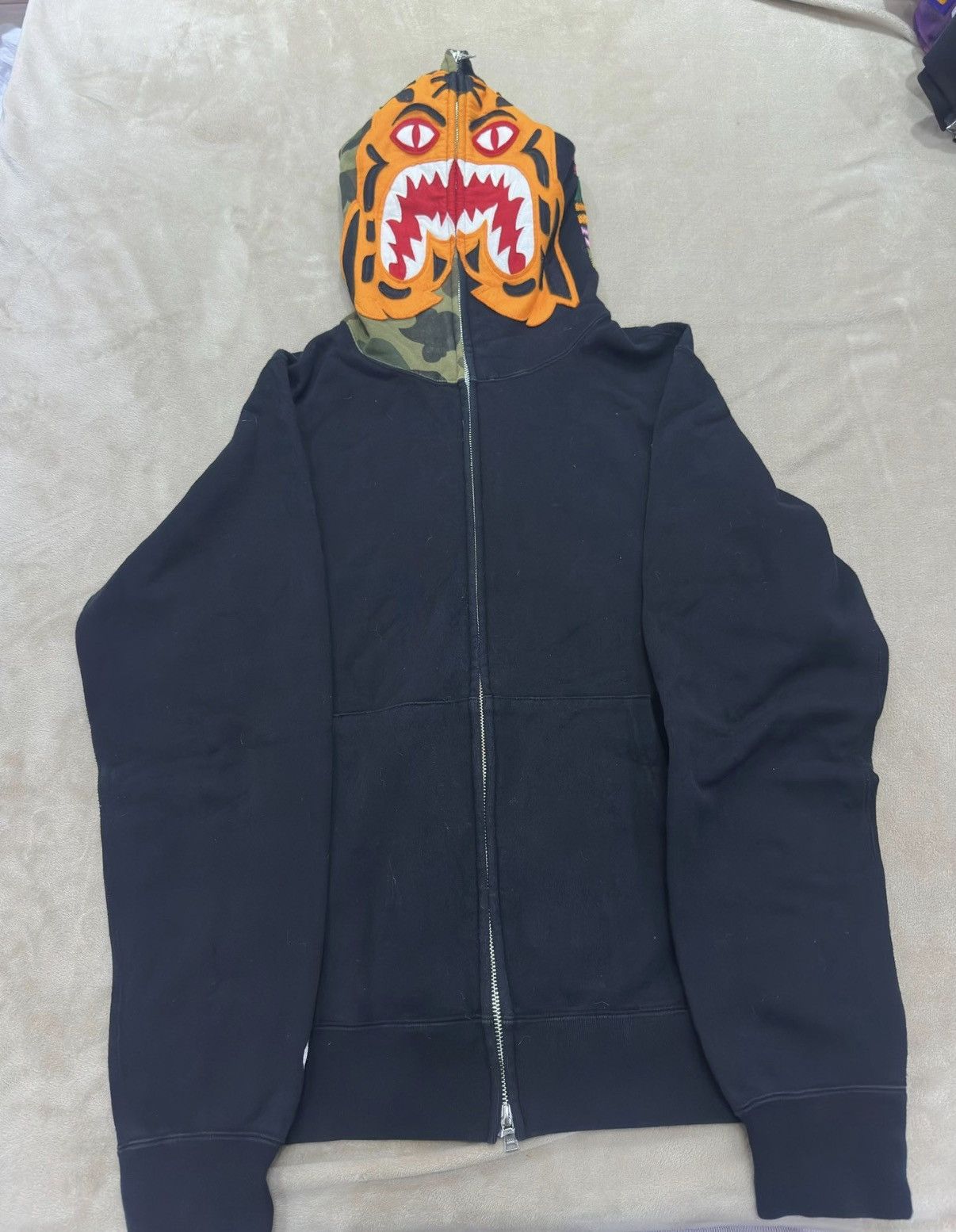 Bape BAPE Shark Head Color Block Camo Hoodie K5 Size US L / EU 52-54 / 3 - 1 Thumbnail