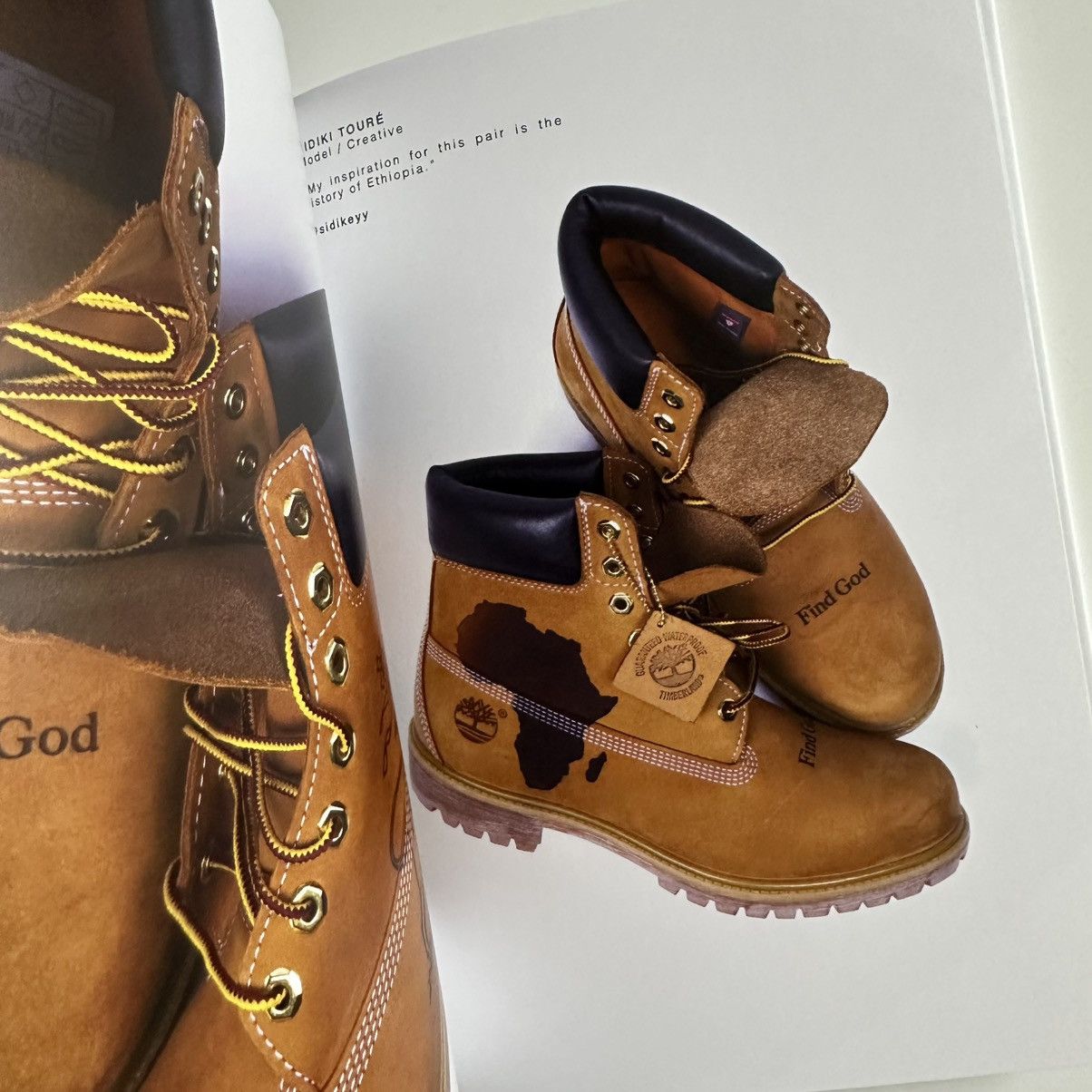 Timberland Pablo T-shirt factory hardcover book NWOT Size ONE SIZE - 5 Thumbnail