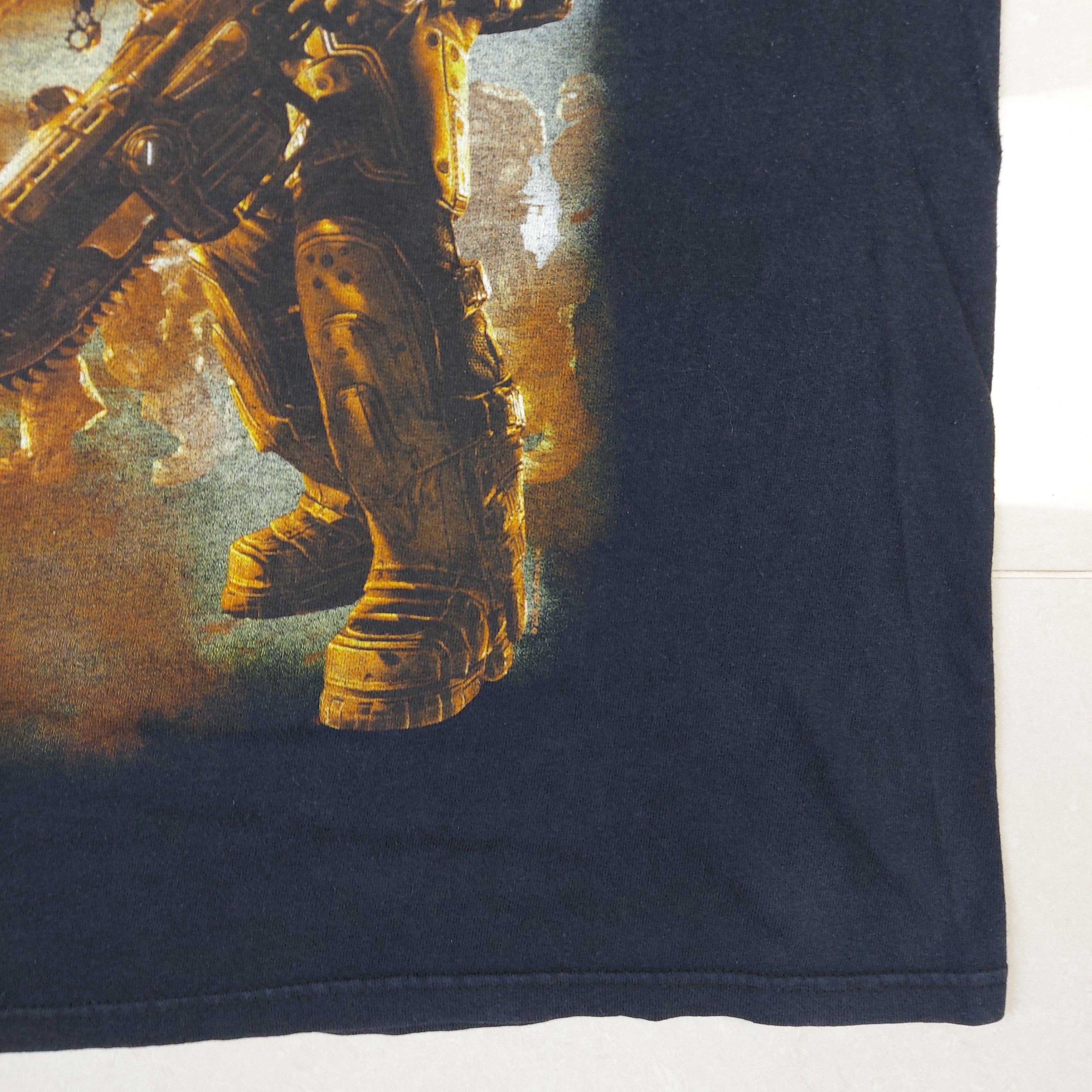 Microsoft Vintage 2008 Gears Of War 2 Marcus Fenix Xbox 360 TEE Size US L / EU 52-54 / 3 - 10 Thumbnail