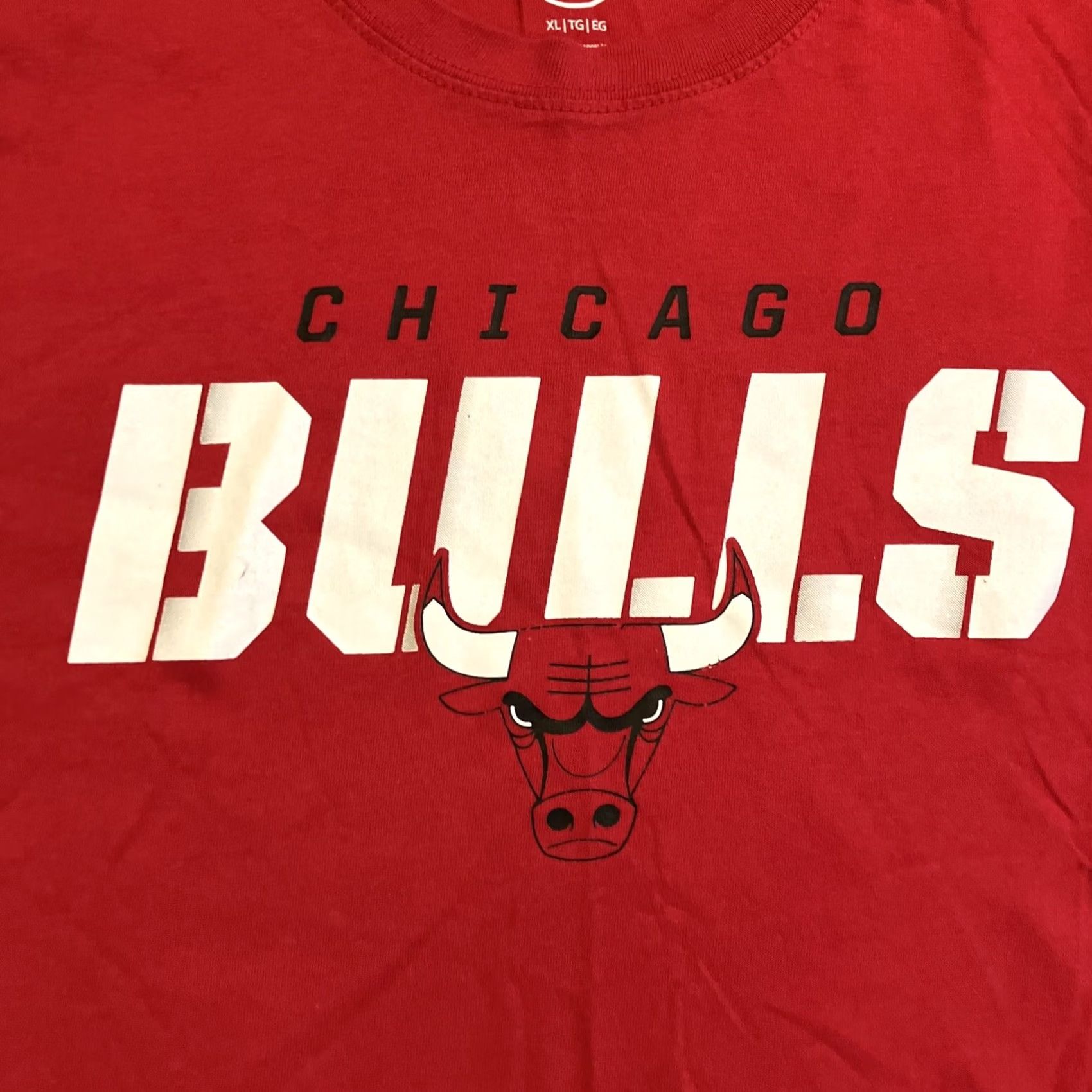 47 VINTAGE? Chicago Bulls 47 Brand Spell Out Logo T-Shirt - XL Red Men Short Sleeve Crew Neck Logo Graphic 47 Brand Men T-Shirt Size US XL / EU 56 / 4 - 3 Thumbnail