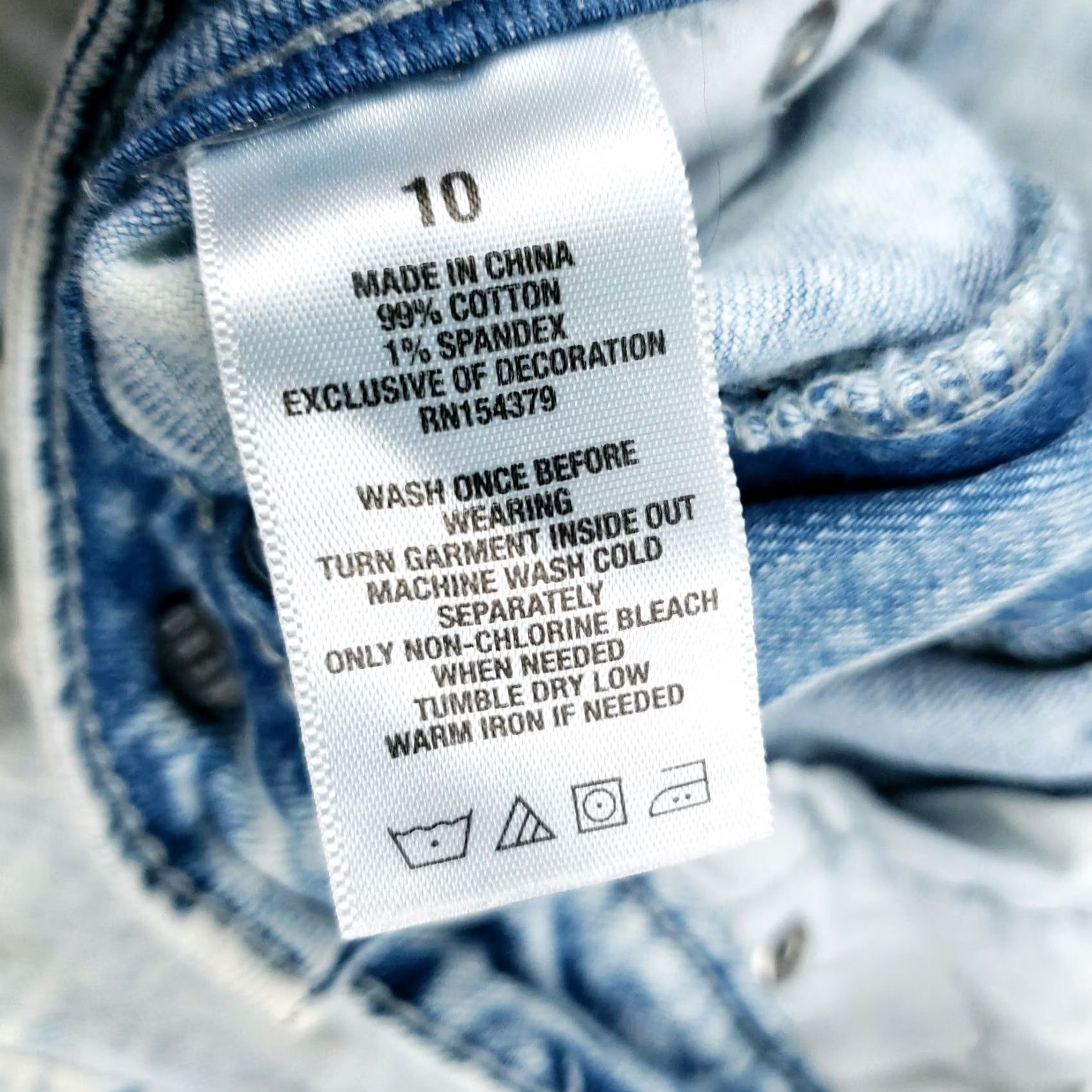 Vintage Aéropostale Shorts Womens 10 Blue High Waisted Ripped Acid Wash Denim Casual Pants Hot Pants Womens 10 Blue waist 29 in Regular fit Size 32" / US 10 / IT 46 - 4 Thumbnail