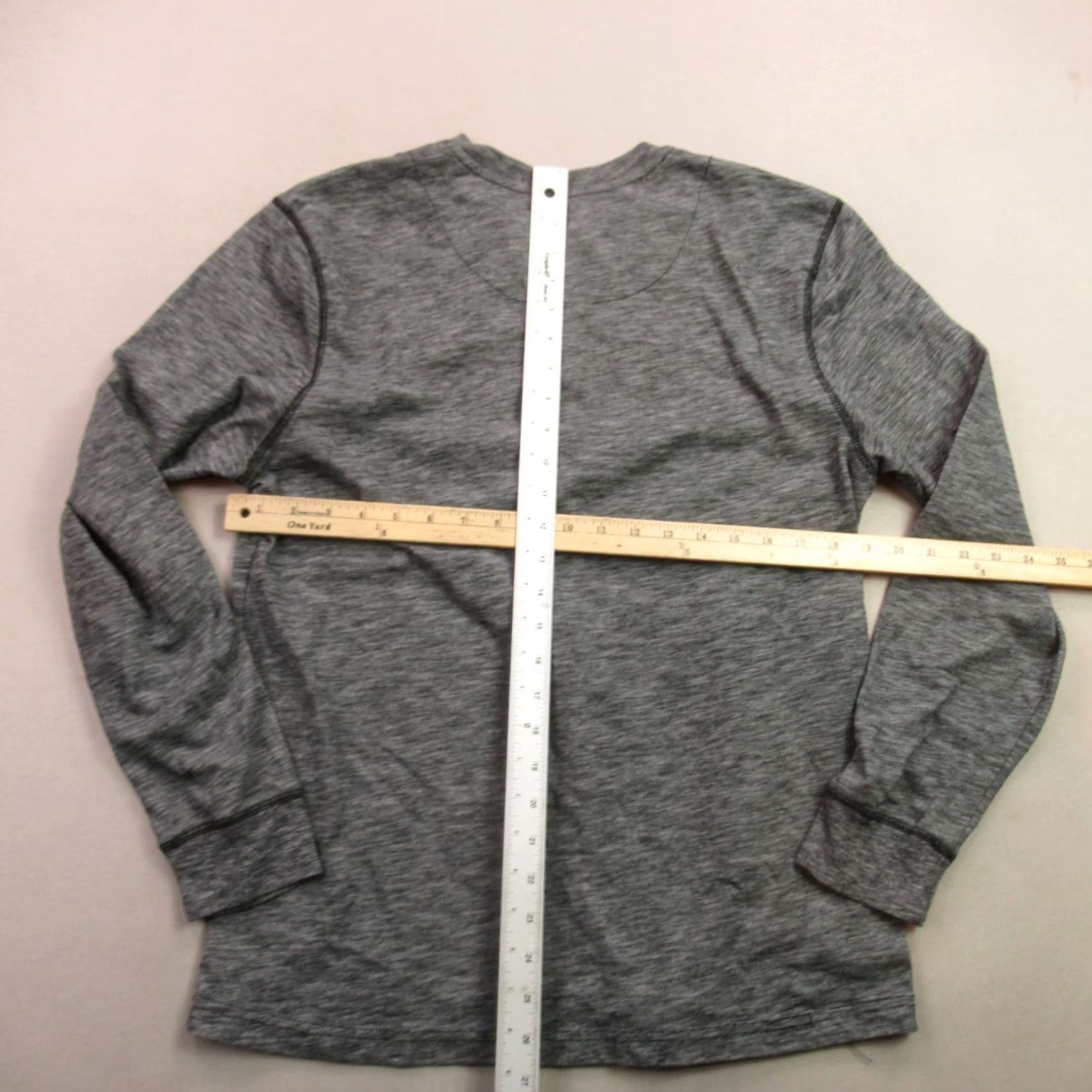 Tommy Bahama Tommy Bahama Sweater Mens Medium Long Sleeve Pullover Gray Henley Shirt Pullover Authentic Casual Knit Logo Button Crew Neck All Seasons Regular Fit Size US M / EU 48-50 / 2 - 5 Thumbnail