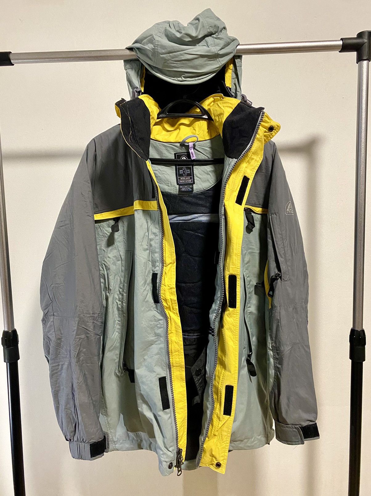 Vintage Nike ACG STORM FIT Waterproof Jacket