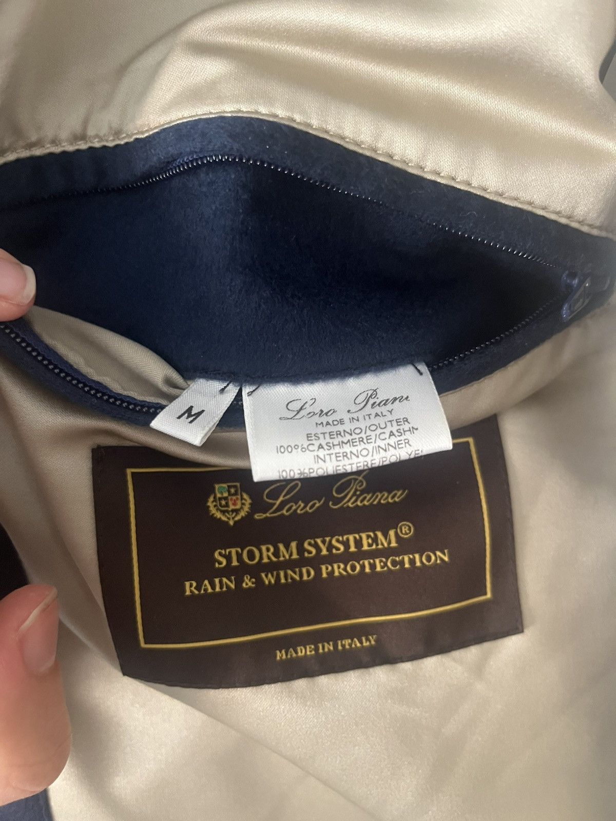 Loro Piana Loro Piana blue cashmere gilet size medium Size US M / EU 48-50 / 2 - 3 Thumbnail