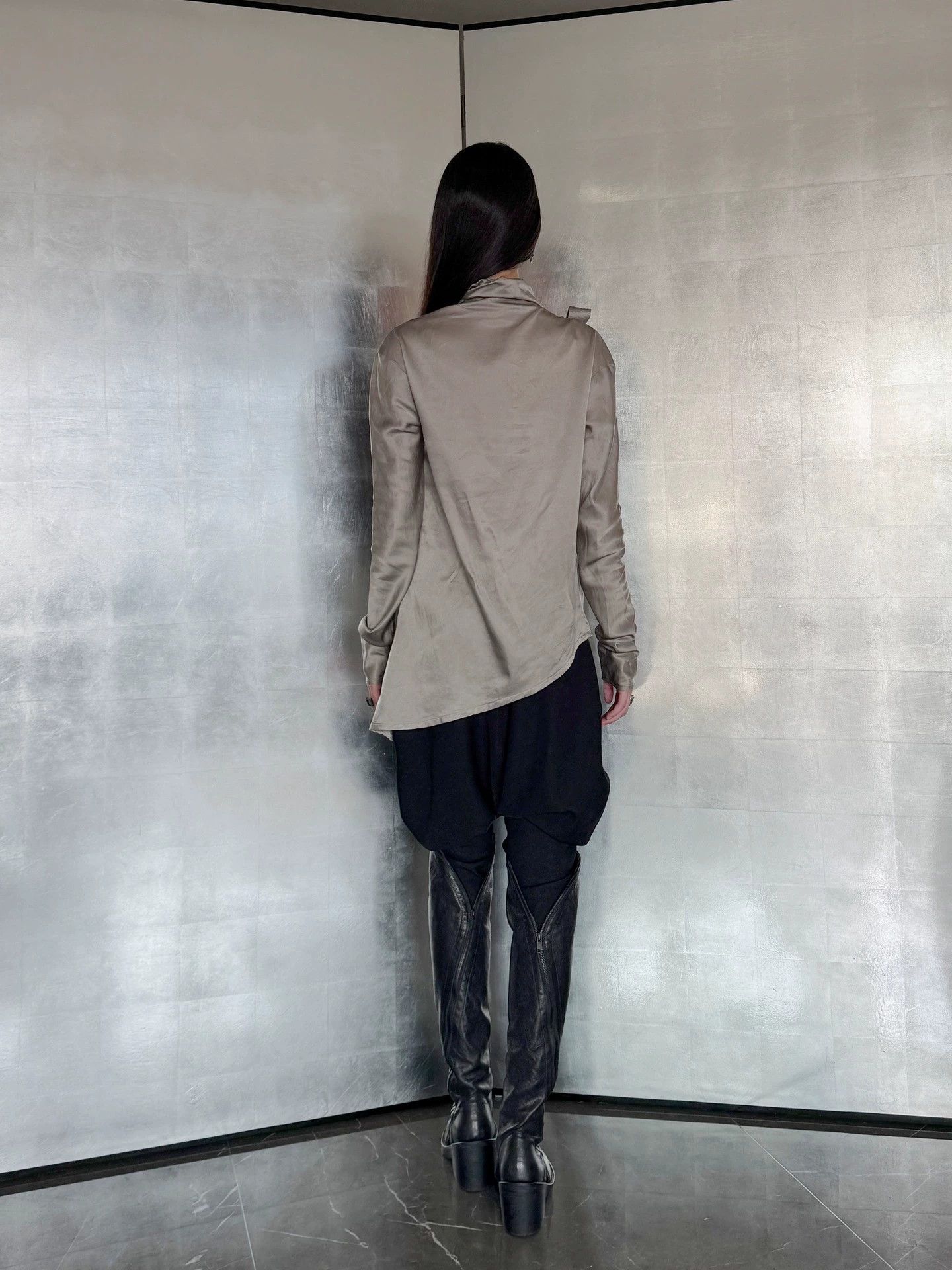 Haider Ackermann Haider Ackermann Vintage Silk Tie Neck Irregular Long Sleeve Top Size XS / US 0-2 / IT 36-38 - 7 Thumbnail