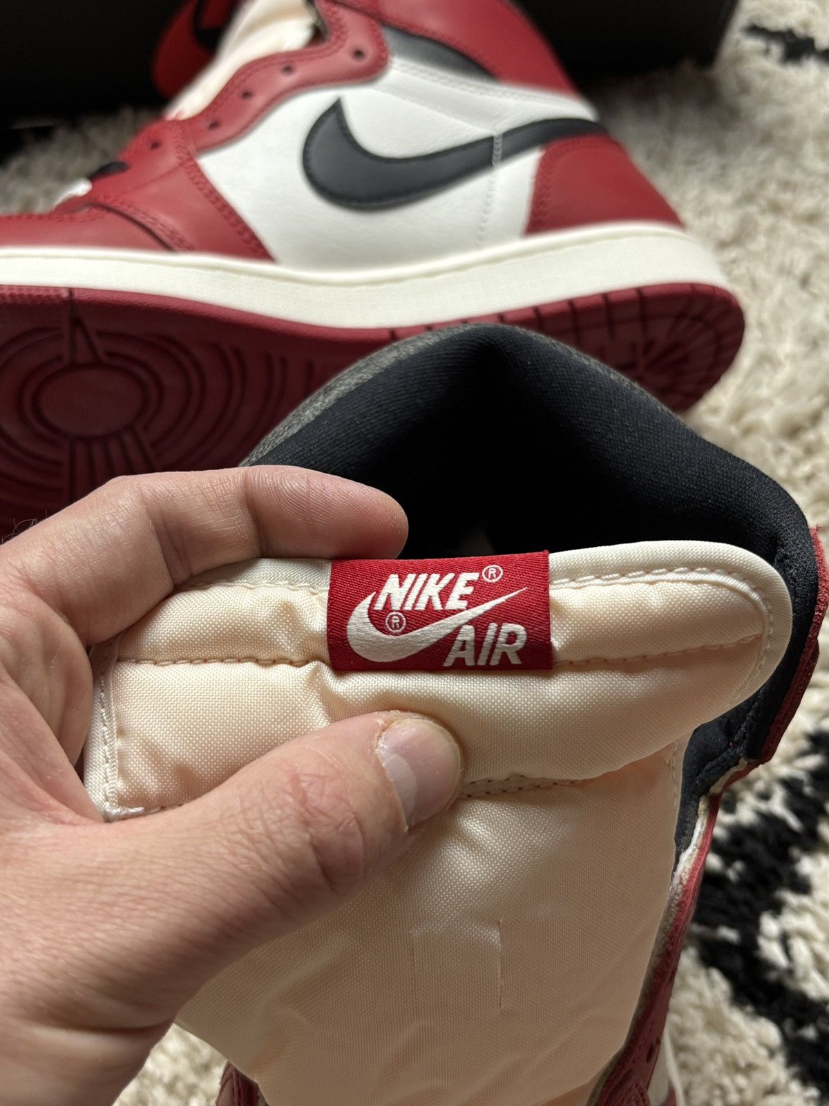 Jordan Brand Nike Air Jordan 1 Lost & Found Chicago Retro High Bulls Size US 9.5 / EU 42-43 - 6 Thumbnail