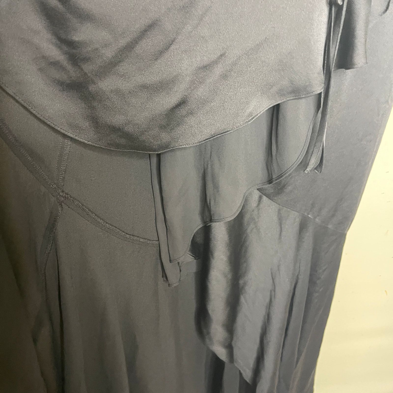 Shona Joy Shona Joy Black Luxe Bias Frill Wrap MIDI Dress sz 4 Size S / US 4 / IT 40 - 11 Thumbnail