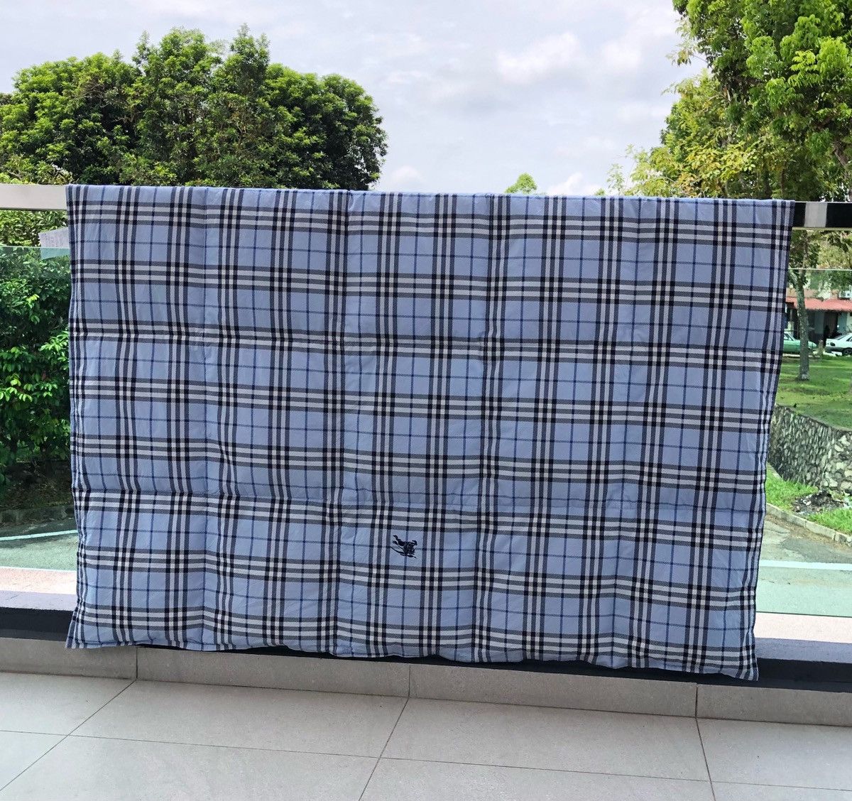 Burberry Burberry Goose Feather Blanket 150cm x 210cm Made In Japan Size ONE SIZE - 5 Thumbnail