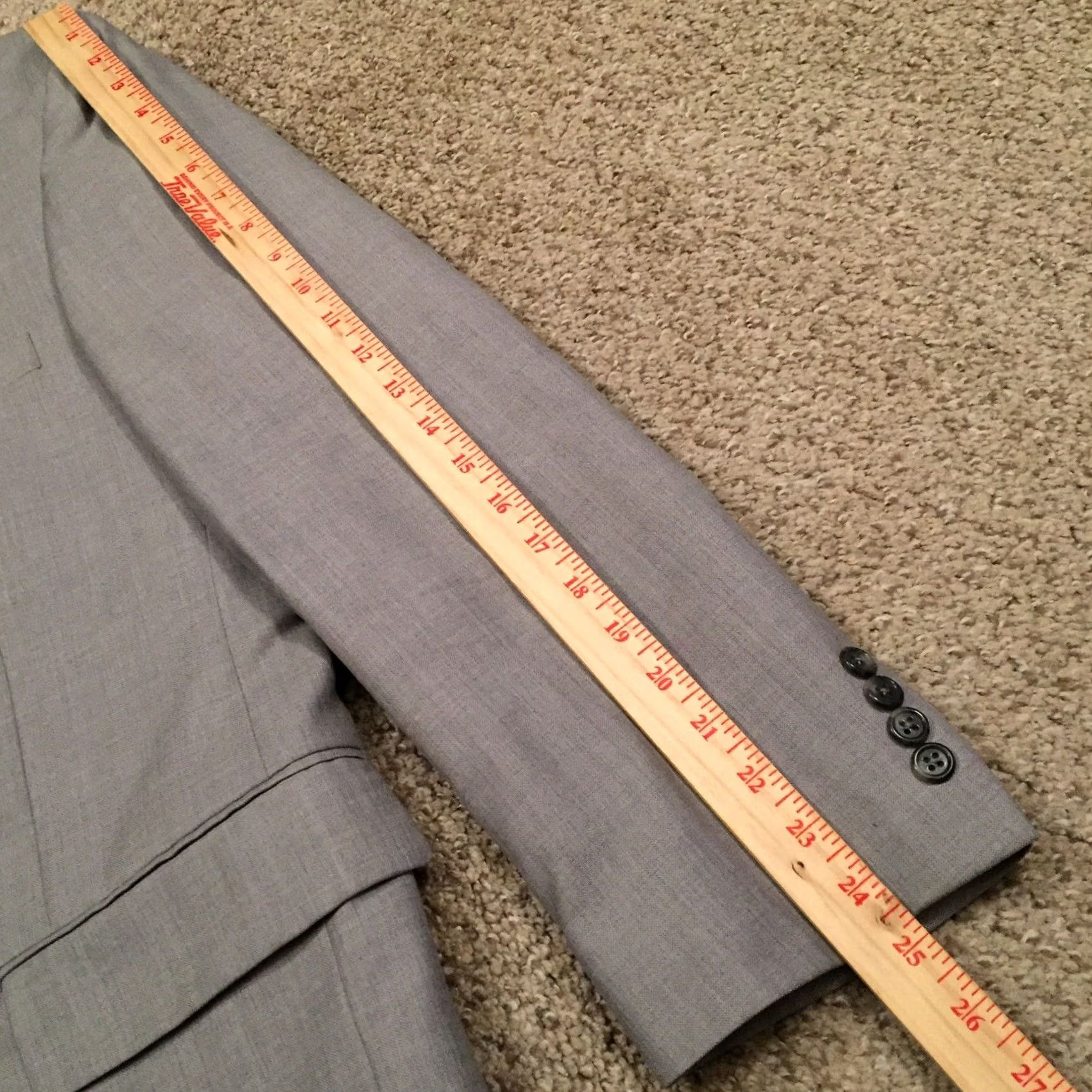 Jos. A. Bank Jos A Bank Blazer Mens 44 Gray Two Button Wool Silk Blend Jacket Blazer Notch Lapel Single-Breasted Two-Button Front Vintage? No Size 44R - 3 Thumbnail