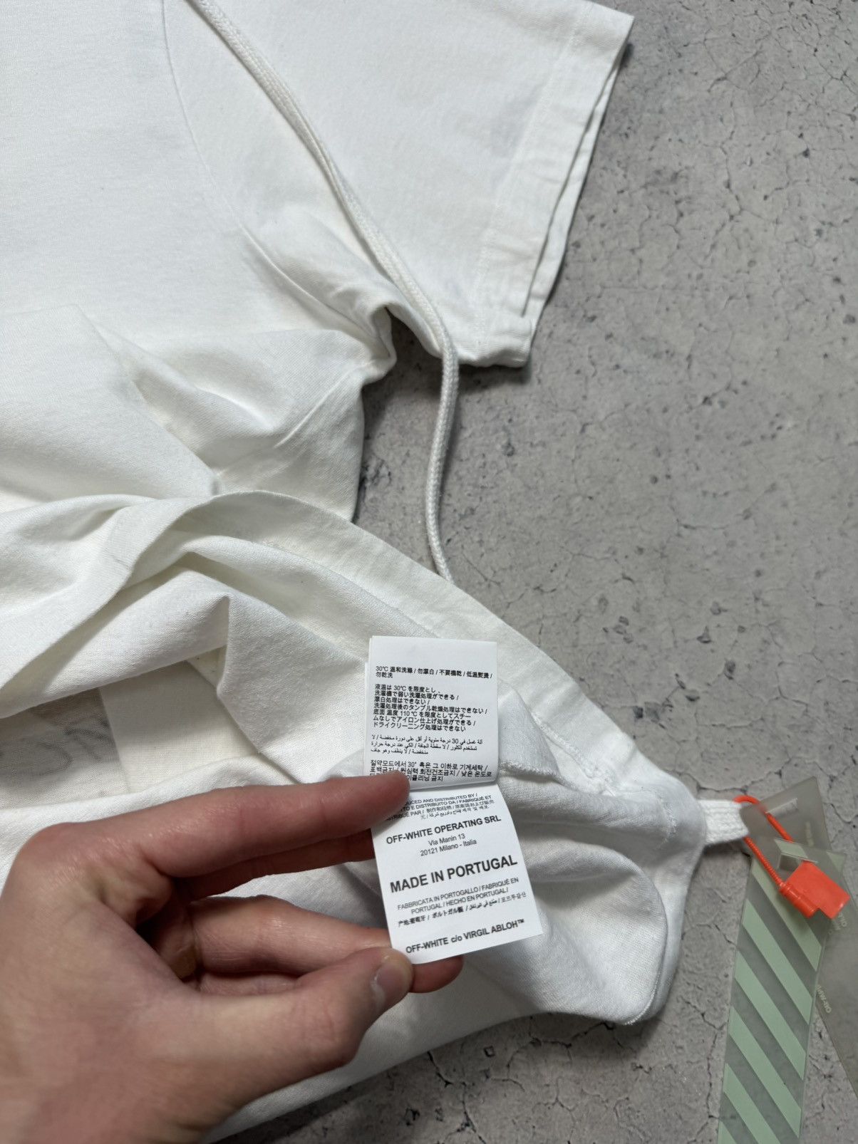 Off-White Off-White Futura Alien New T-Shirt Big Logo Luxury Size US S / EU 44-46 / 1 - 10 Thumbnail
