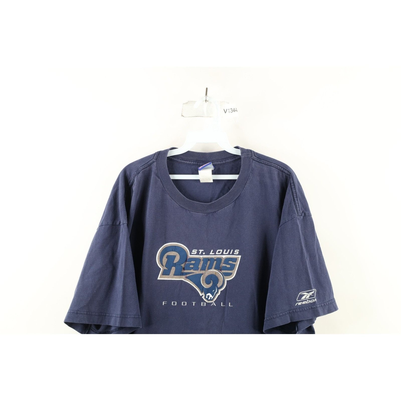 Vintage Vintage Reebok Distressed St Louis Rams Football T-Shirt Size US XL / EU 56 / 4 - 2 Thumbnail