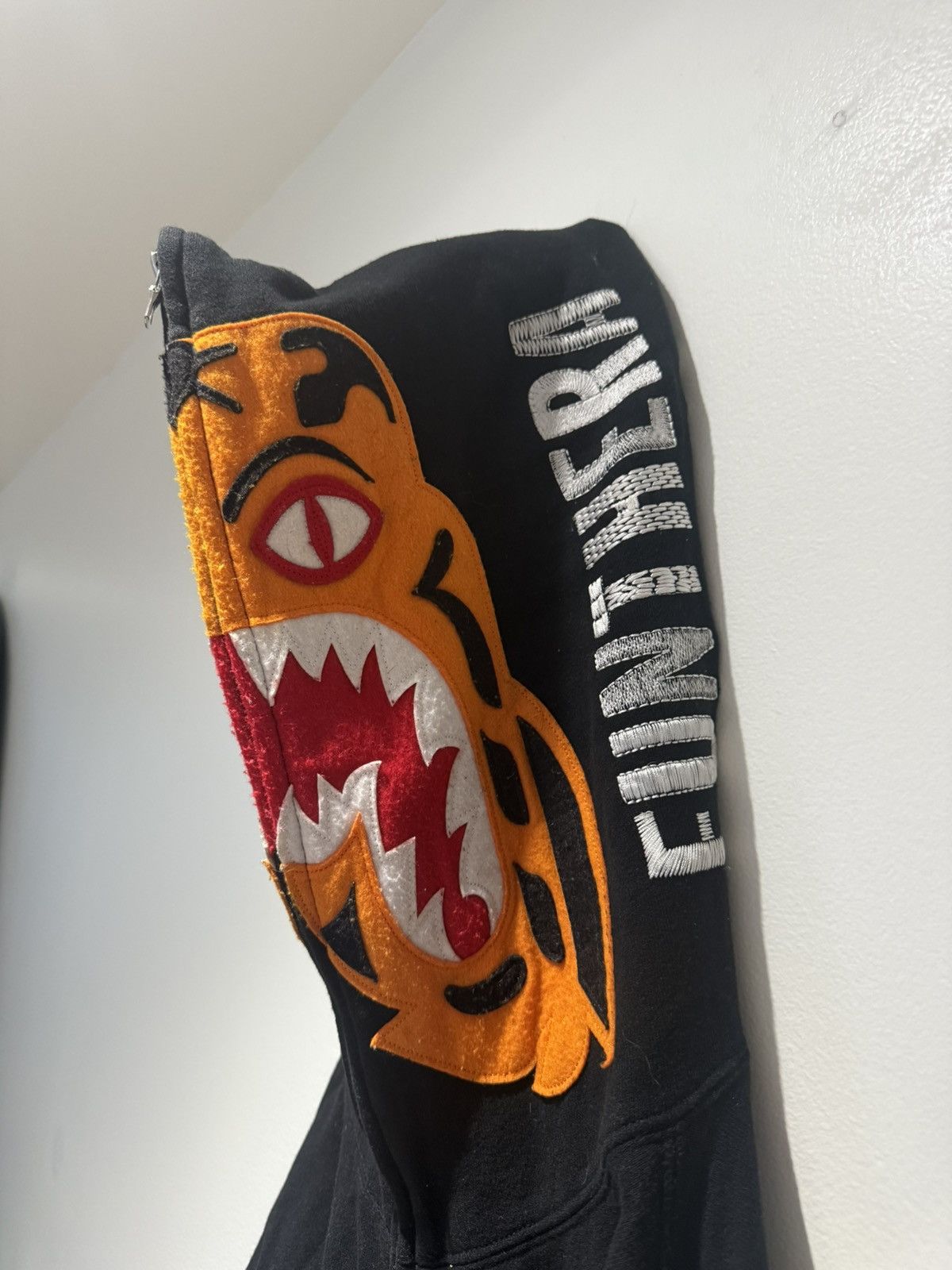 Bape Bathing ape RARE tiger Size US L / EU 52-54 / 3 - 3 Thumbnail