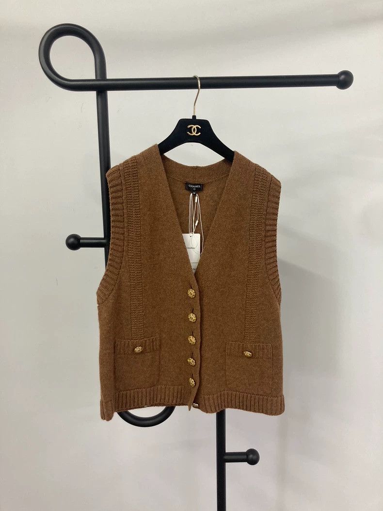 Chanel Chanel 24A Knit Cashmere Vest - dmc Size US S / EU 44-46 / 1 - 1 Thumbnail