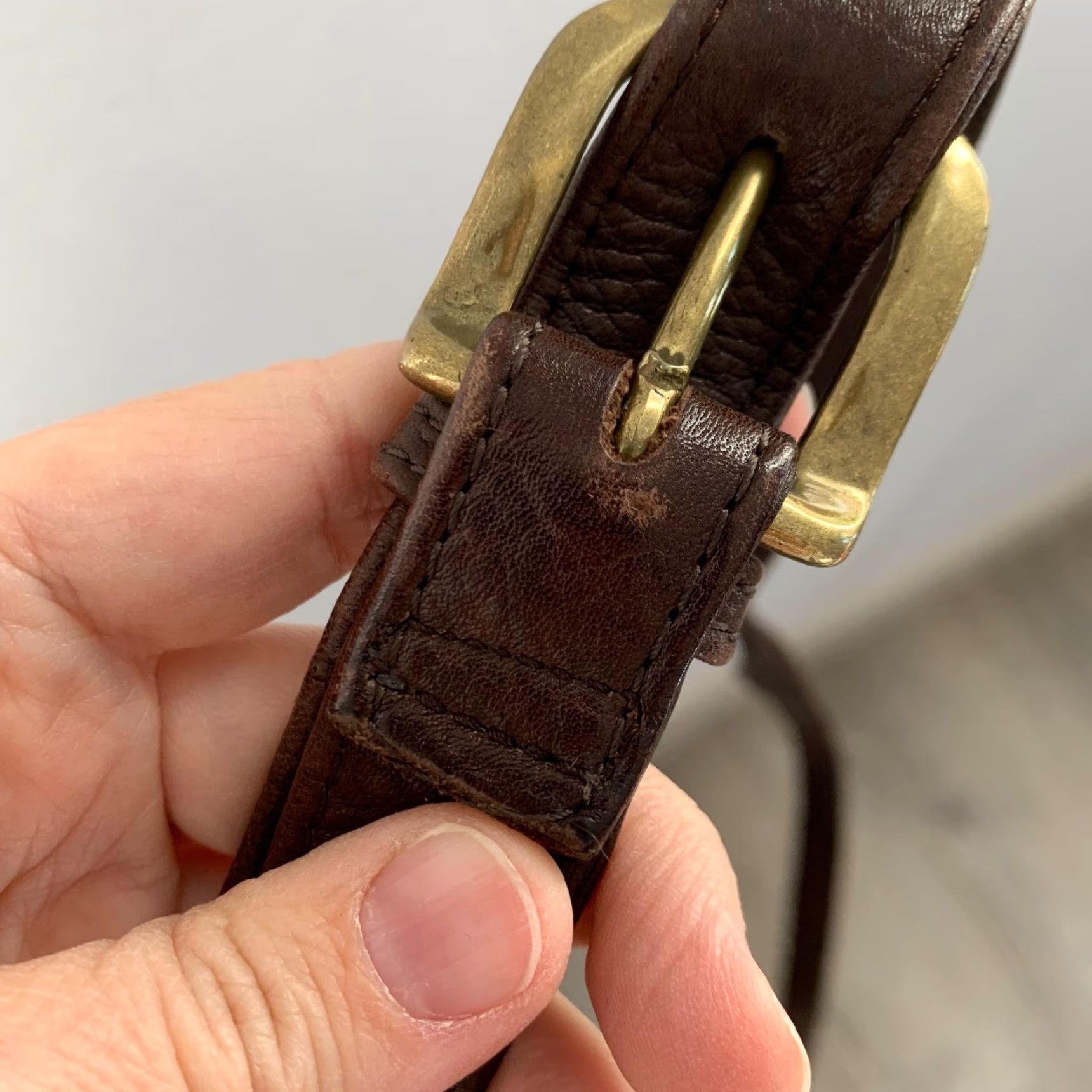Fossil VINTAGE Fossil Dark Brown Pebble Leather Key Charm Crossbody Satchel Bag Purse Size ONE SIZE - 4 Thumbnail