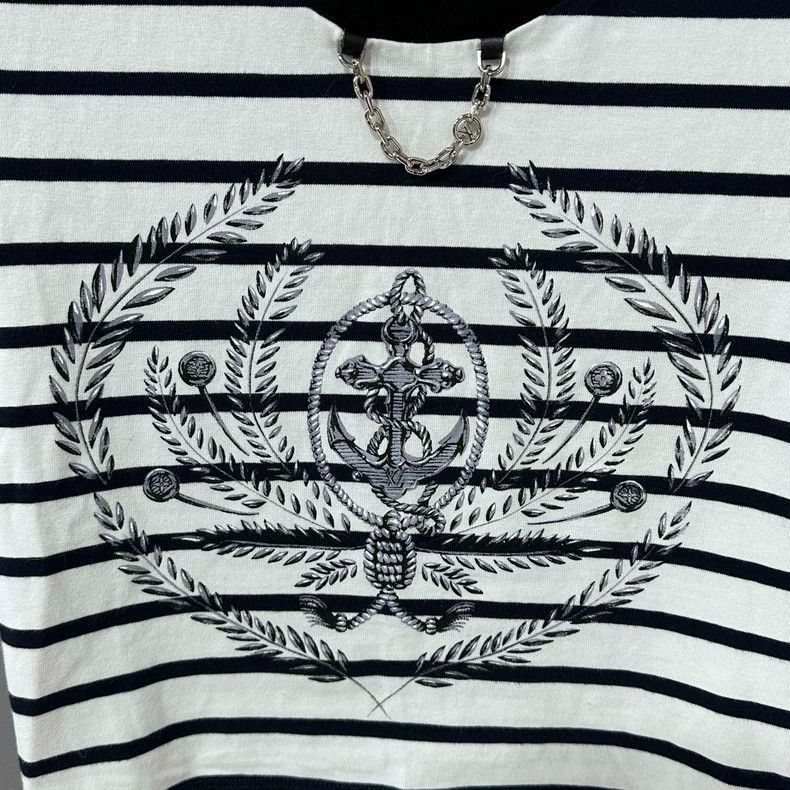 Louis Vuitton Short Sleeve Cropped LV Logo T -2505 Size S / US 4 / IT 40 - 5 Thumbnail