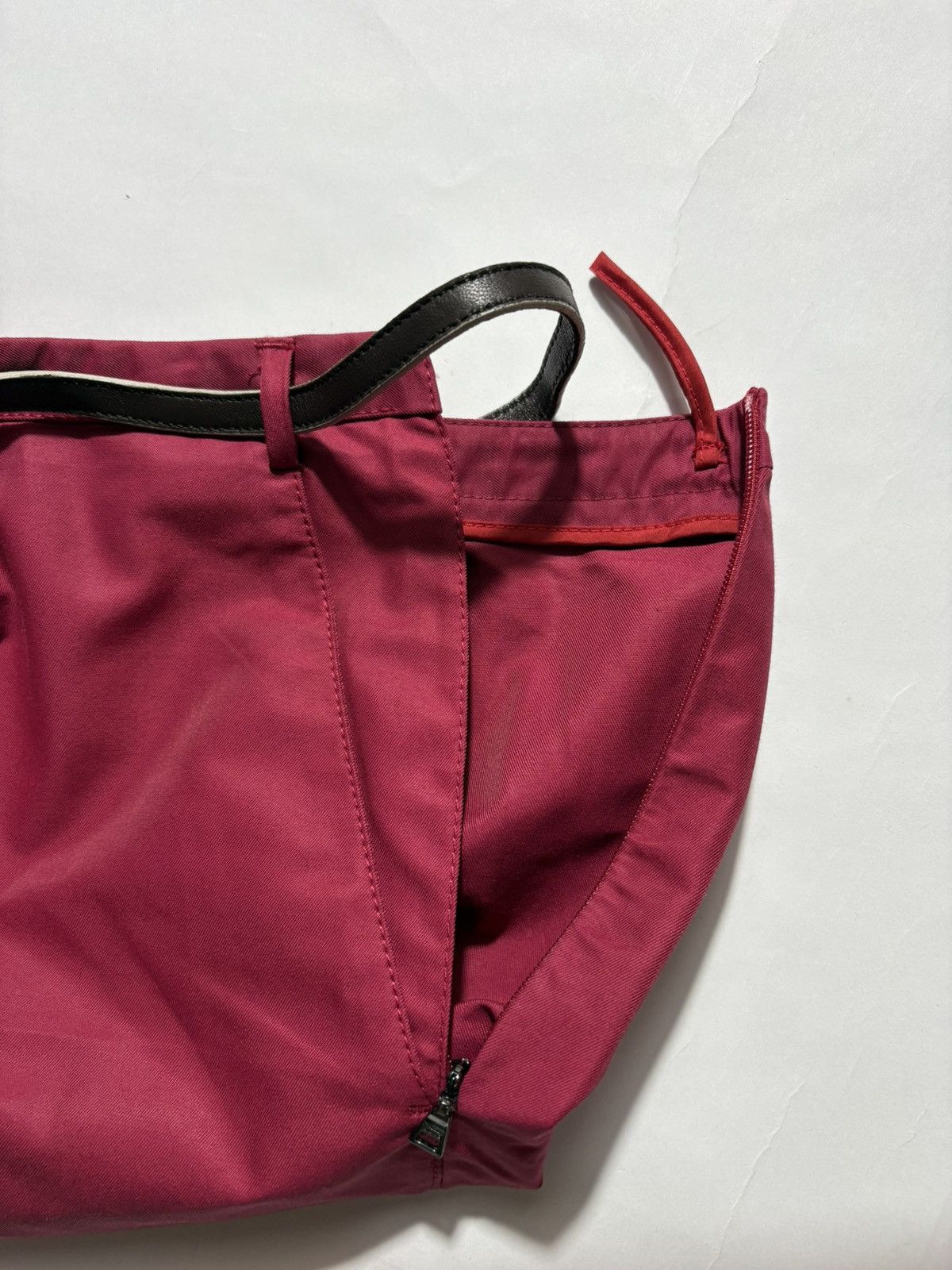 Prada PRADA 2000’s RED NYLON PANTS Size 30" / US 8 / IT 44 - 5 Thumbnail