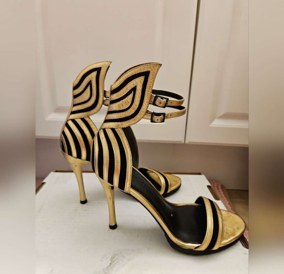 Vintage StellaLuna Gold Wings Leather Double Strap Heel Sandals Size US 6 / IT 36 - 8 Thumbnail