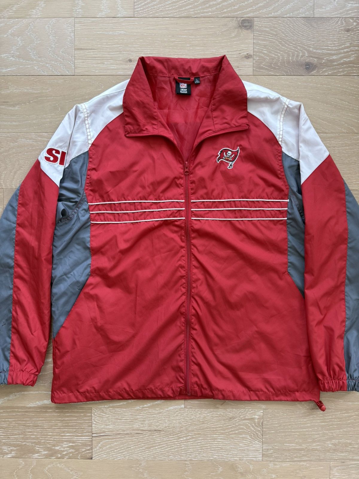 NFL Tampa Bay Buccaneers lightweight collared windbreaker Size US XL / EU 56 / 4 - 1 Thumbnail