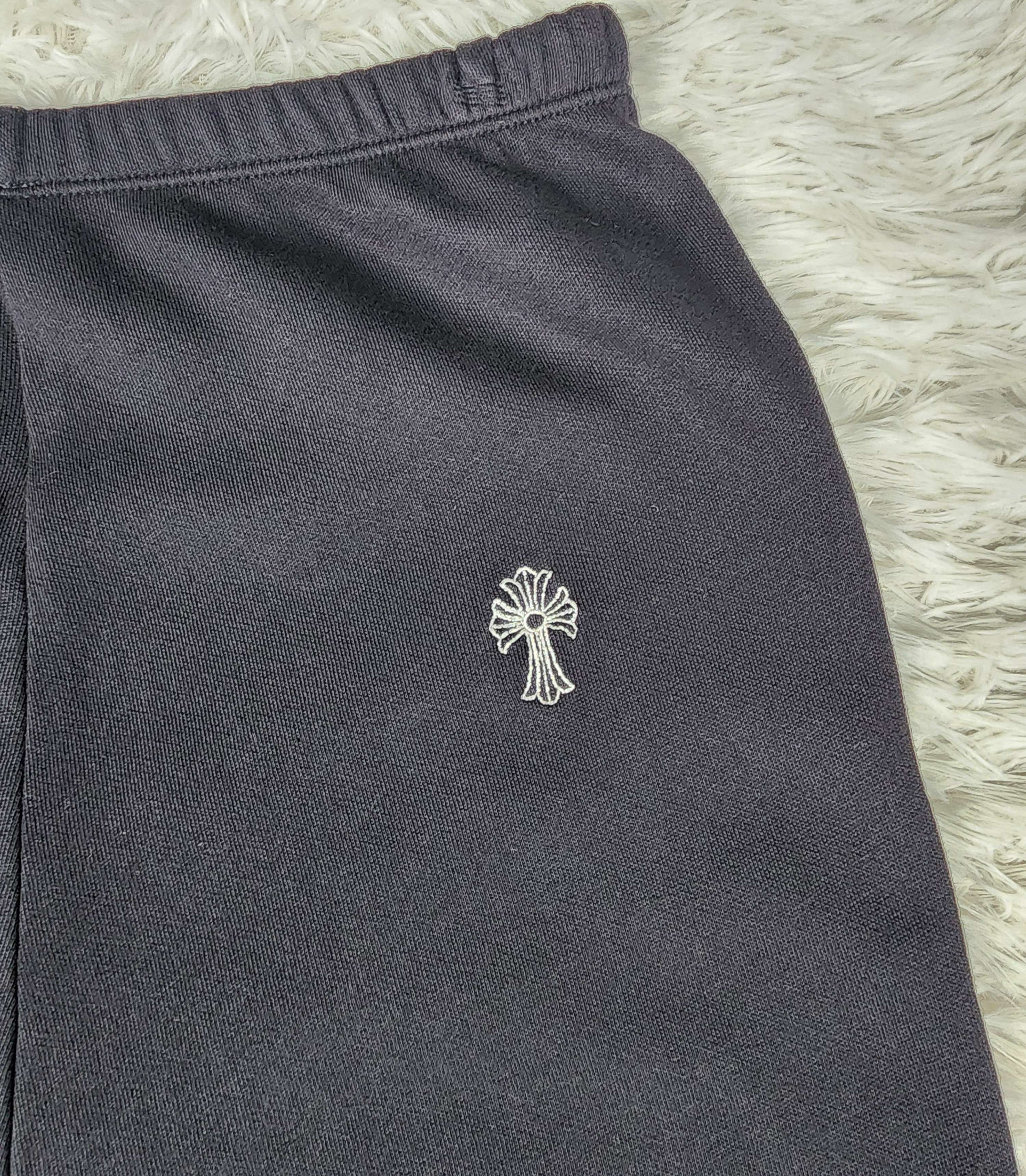 Chrome Hearts Chrome hearts crop top and sweatpants script logo set Size 28" / US 6 / IT 42 - 9 Thumbnail
