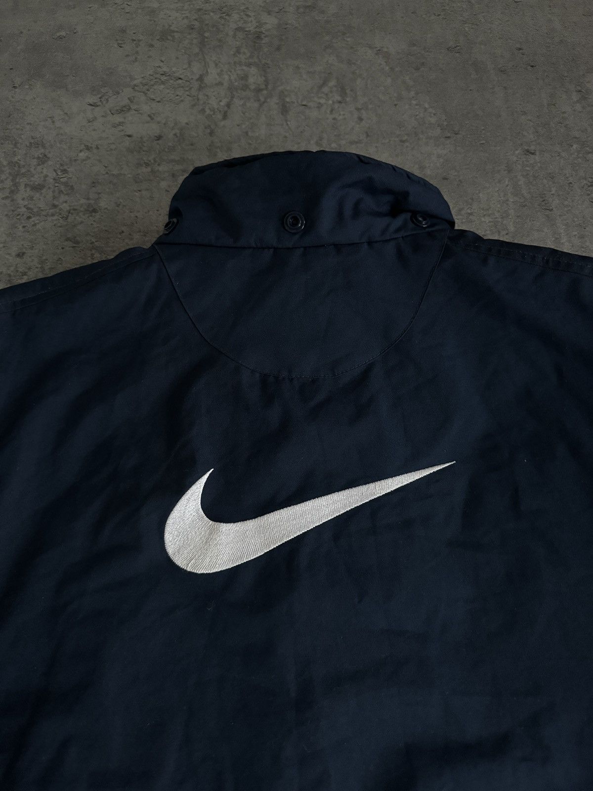 Nike × Vintage Nike Vintage 00s Swoosh Jacket big logo boxy navy rap y2k Size US L / EU 52-54 / 3 - 3 Thumbnail