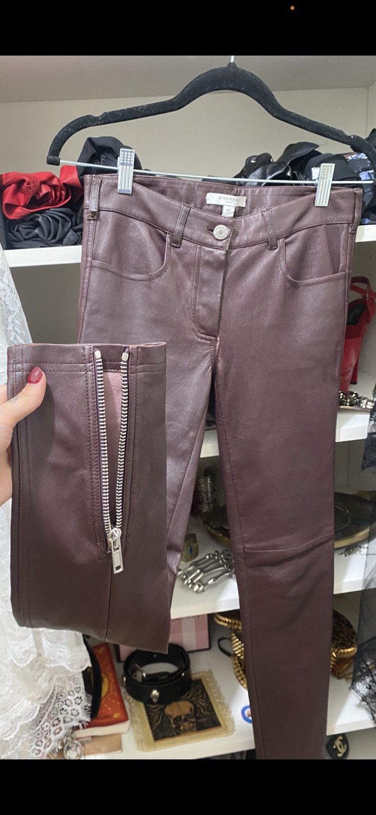 Givenchy Givency leather pants, burgundy (rare luxury) Size 24" / US 00 / IT 34 - 15 Thumbnail