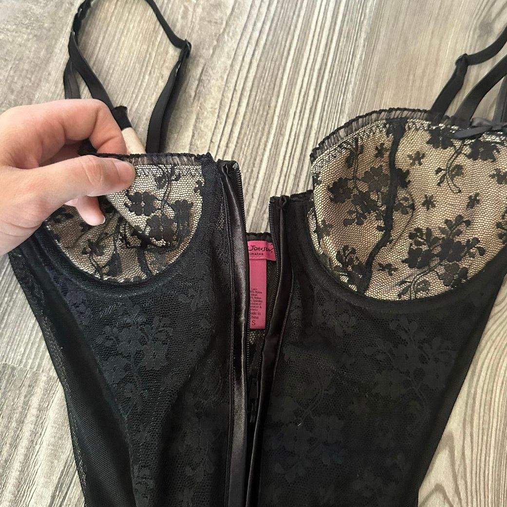 Betsey Johnson betsey johnson nude black lace bralette corset tank top Size S / US 4 / IT 40 - 3 Thumbnail