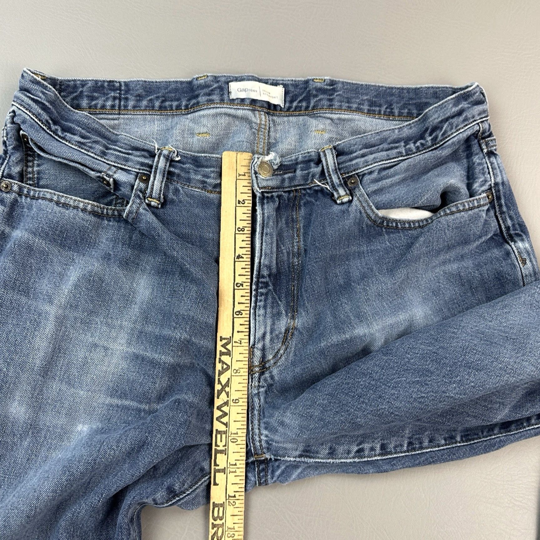 Gap Gap 1969 Jeans Mens 36x34 36x33 Blue Medium Wash Denim Straight Whiskered Size US 36 / EU 52 - 5 Thumbnail