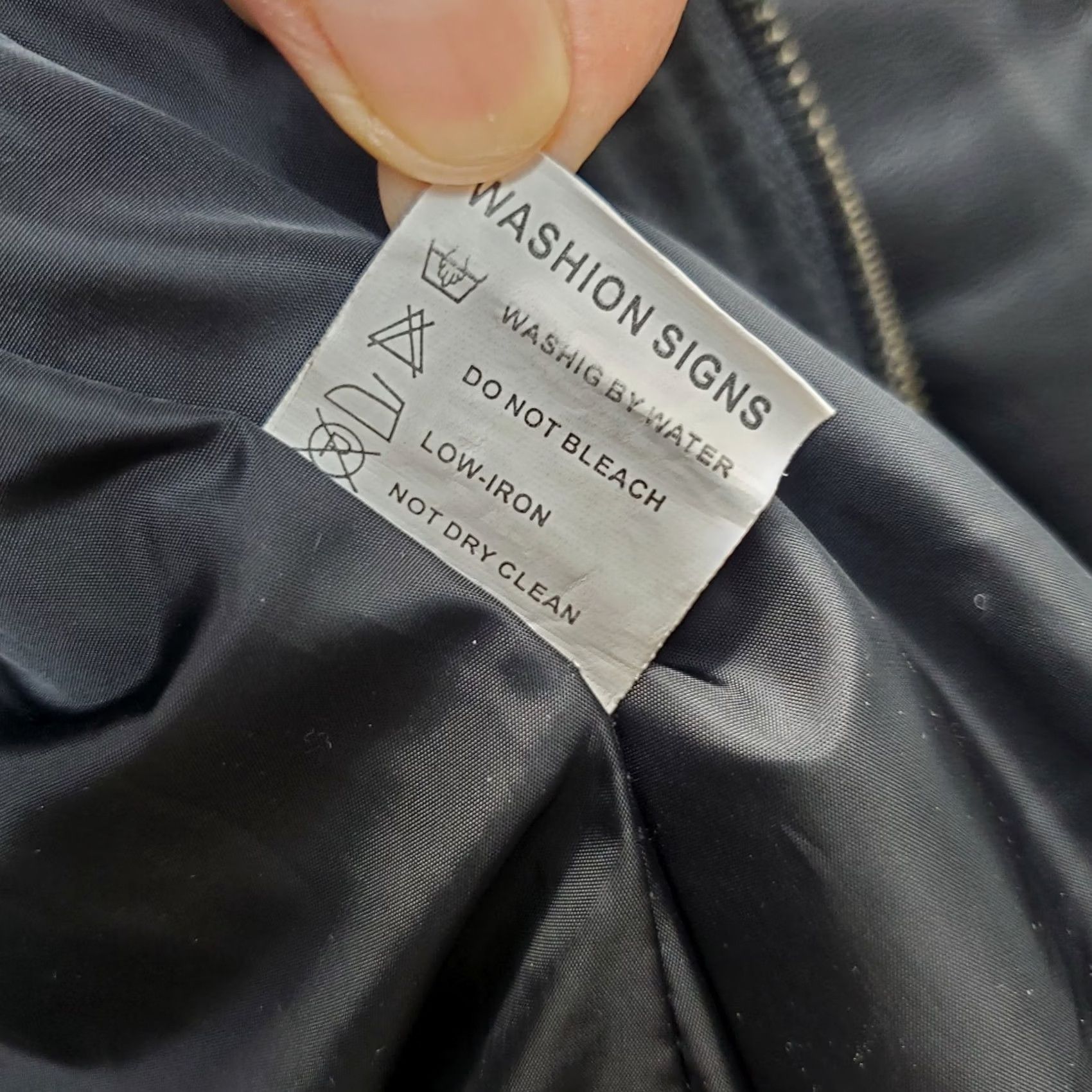 Vintage Springrain Womens Size M Black Hooded Full Zip Faux Leather Bomber Jacket, Pocket, Short Length, Zip, Casual Outerwear 90s Theme? Size M / US 6-8 / IT 42-44 - 7 Thumbnail