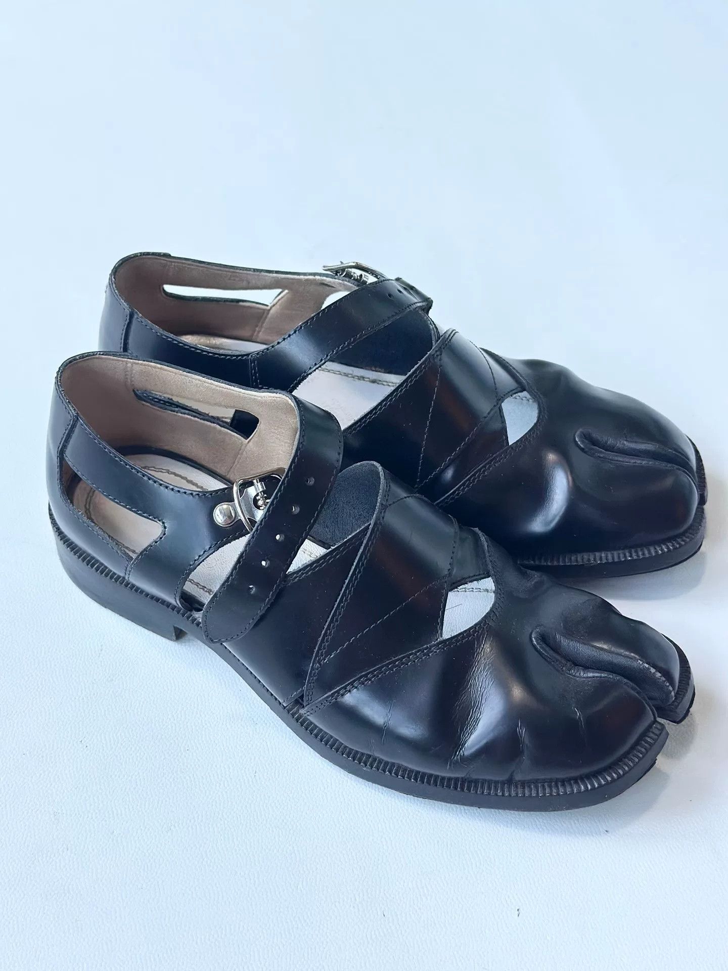 Maison Margiela Maison Margiela Vintage Cross-Strap Mary Janes Size US 5 / IT 35 - 1 Thumbnail
