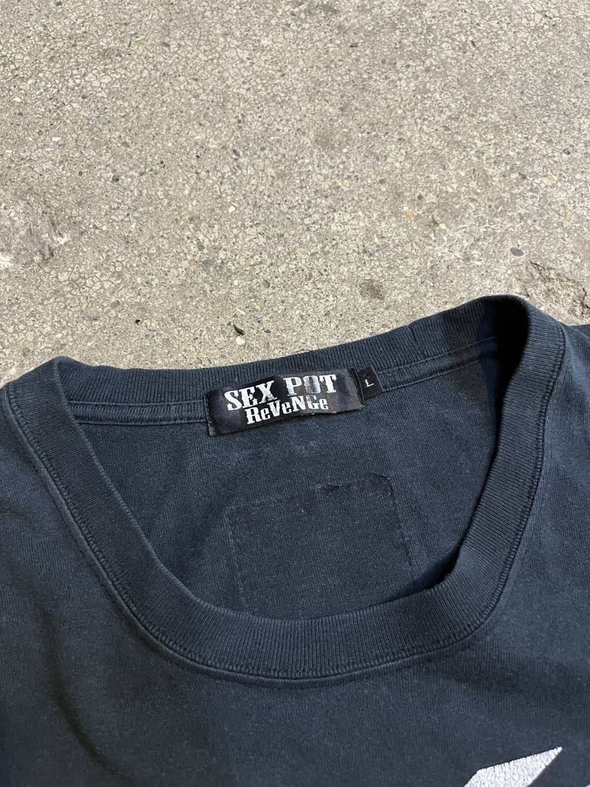 Japanese Brand × Vintage ⚡️Vintage sexpot revenge punk skull logo short sleeve tee Size US L / EU 52-54 / 3 - 4 Thumbnail