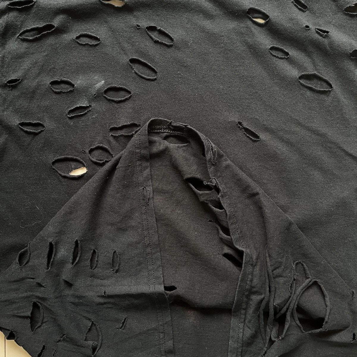 Kendall And Kylie Distressed Kendall And Kylie Iconic Streetwear TShirt Size US L / EU 52-54 / 3 - 17 Thumbnail