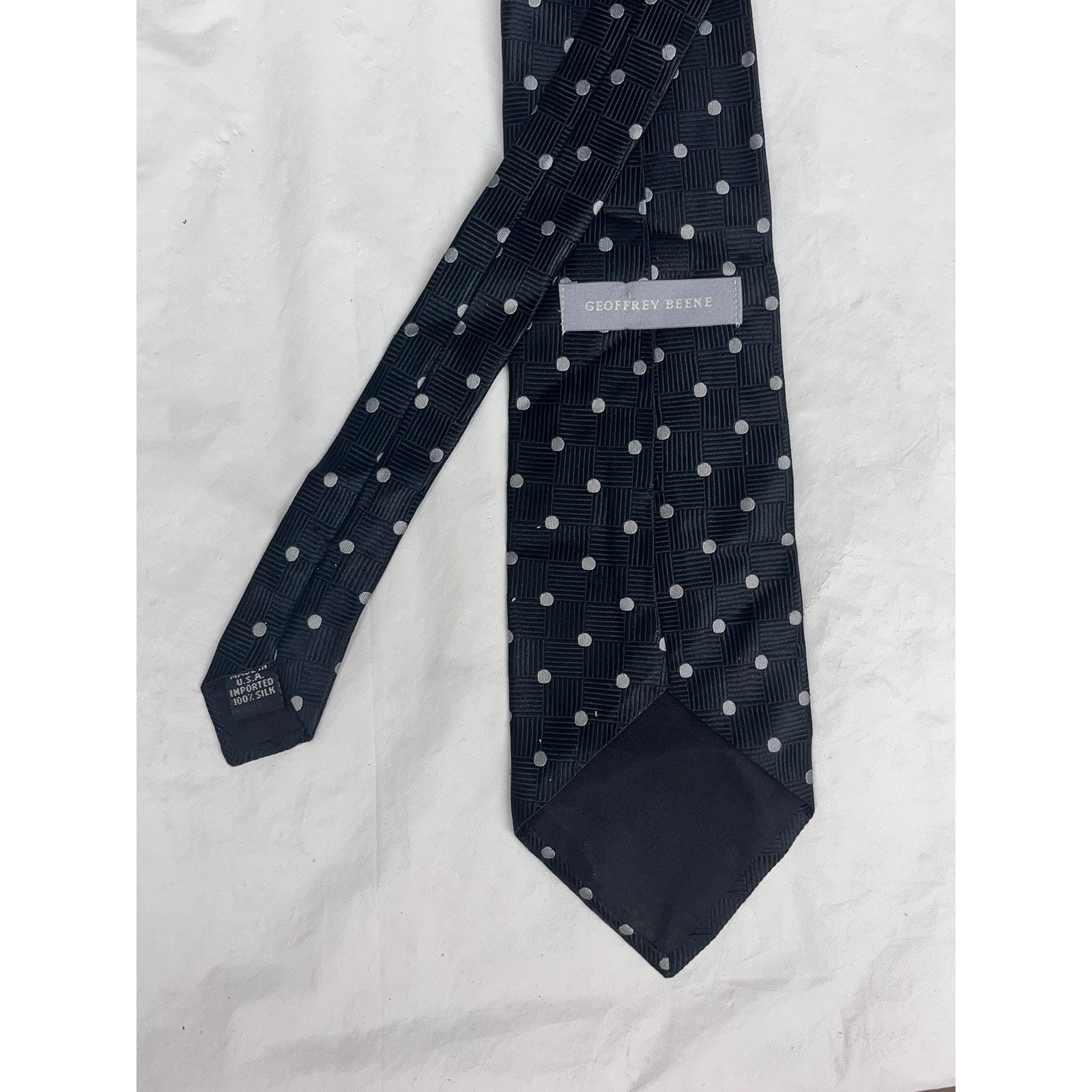 Geoffrey Beene GEOFFREY BEENE - Silk Tie - Black - Made in U.S.A Size ONE SIZE - 3 Thumbnail
