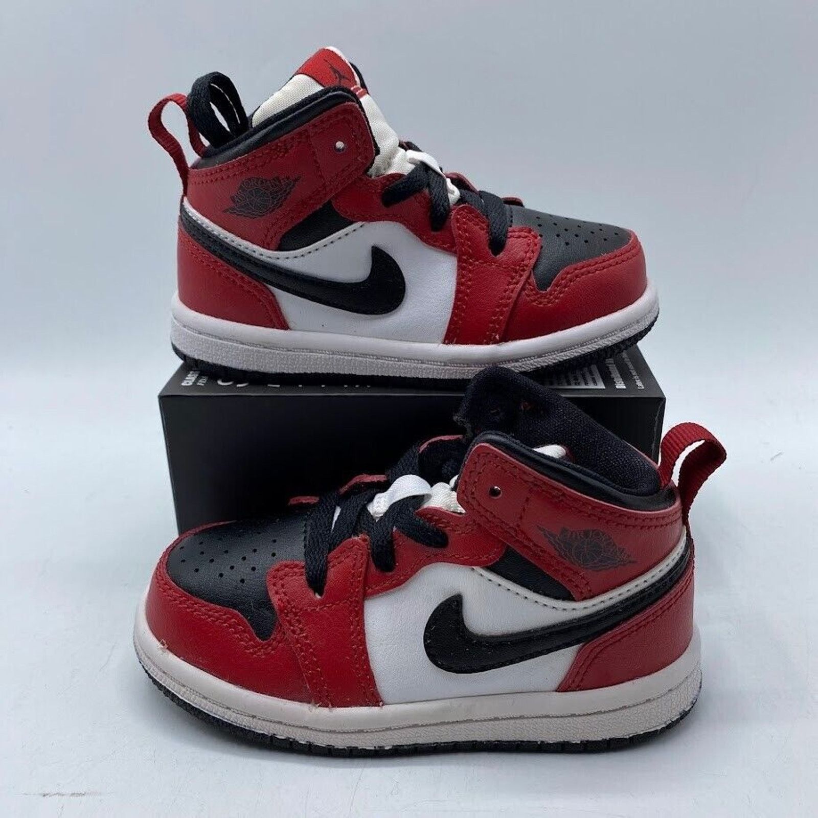 Nike NEW Nike Air Jordan 1 Mid Chicago Toe PS Sz 6c 640735 069 Size US 6 / IT 36 - 2 Thumbnail