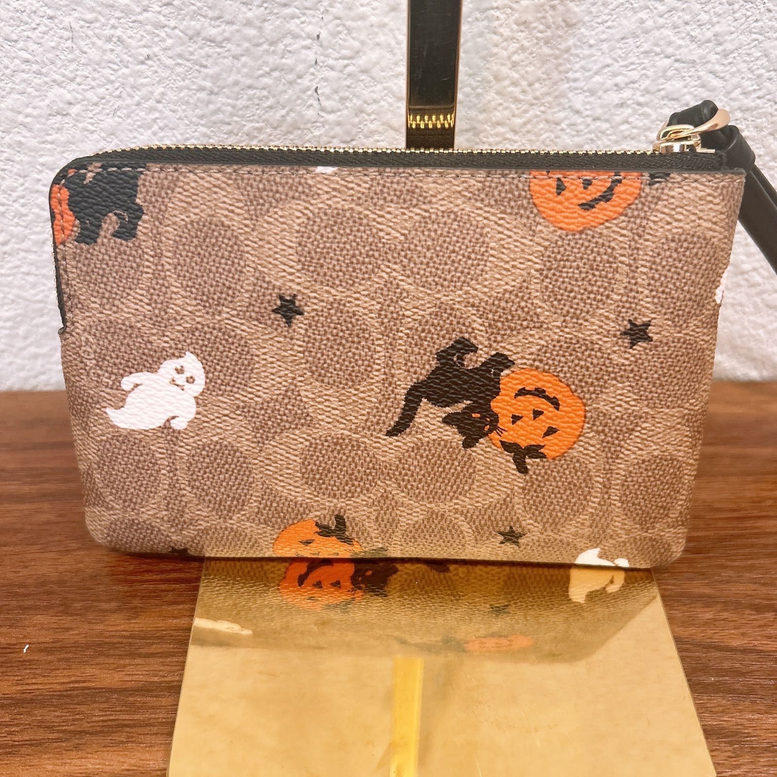 Coach Corner Zip Wristlet In Signature Canvas With Halloween Print Size ONE SIZE - 3 Thumbnail