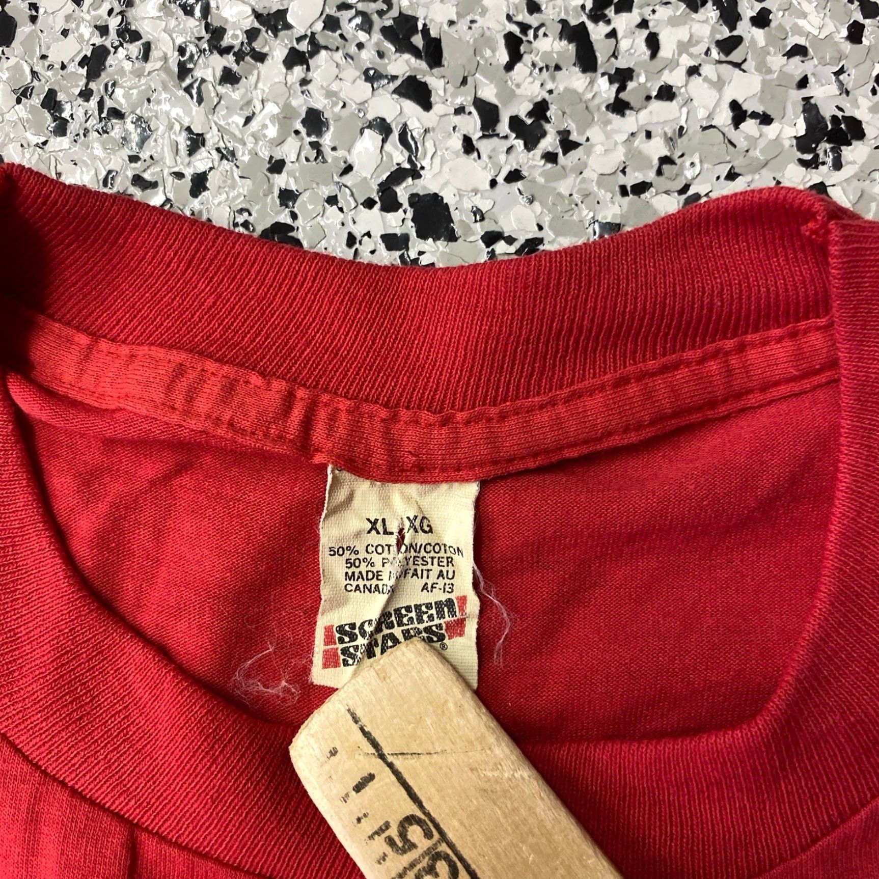 Vintage VINTAGE Screen Stars T-Shirt XL Red USA Men Short Sleeve Cotton Blend No holes or stains Size US XL / EU 56 / 4 - 2 Thumbnail