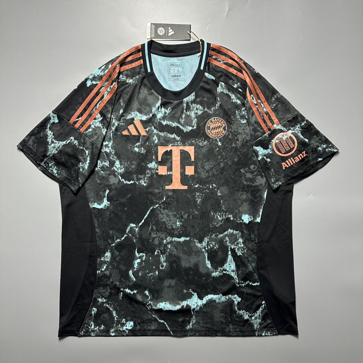 Vintage BAYERN ADIDAS 2024/2025 FOOTBALL AWAY JERSEY #17 OLISE Size US XXL / EU 58 / 5 - 2 Thumbnail