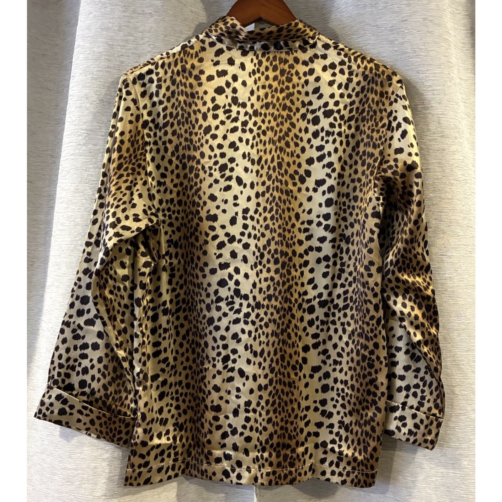 Victoria's Secret Victoria's Secret Pajamas Leopard Cheetah Top Shorts Set Women’s S Multicolor Animal Print Pajama Set PJs Size S / US 4 / IT 40 - 5 Thumbnail