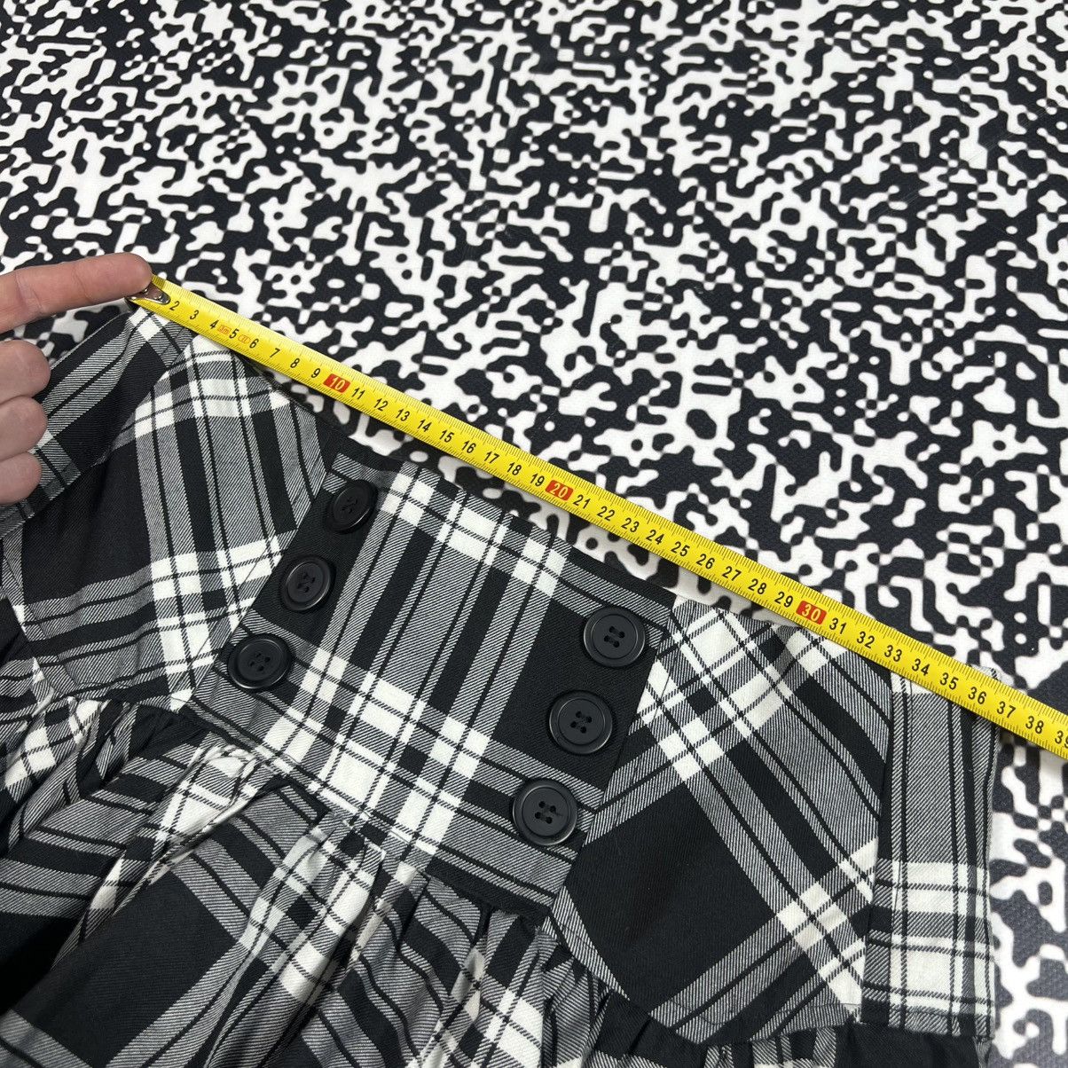 Japanese Brand Vintage Y2K Flared Sexy Checked Retro 90s Style Mini Skirt Size 27" / US 4 / IT 40 - 19 Thumbnail