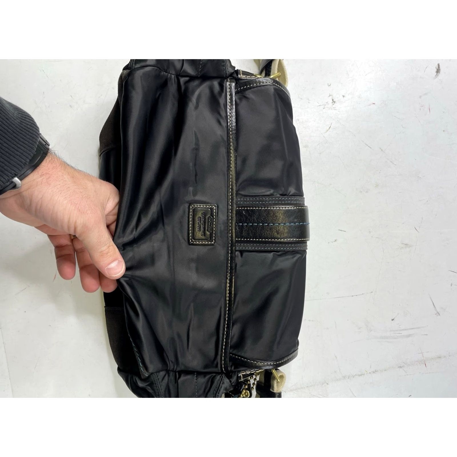 Coach VINTAGE Coach Shoulder Bag Black Teal Leather Nylon Zip Flap Canvas Medium Women Size ONE SIZE - 7 Thumbnail