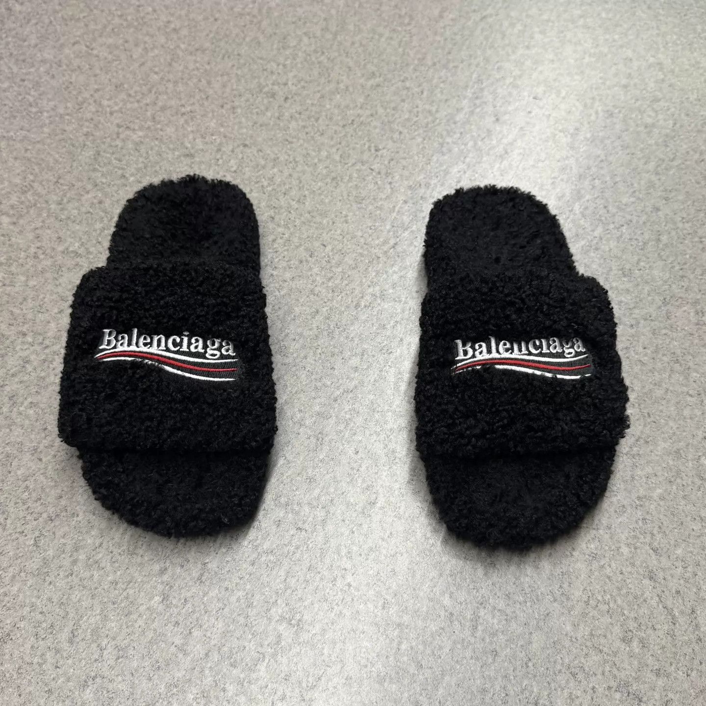 Balenciaga Balenciaga Furry Black Teddy Coke Slipper 39 New, Tried On Size US 8.5 / EU 41-42 - 2 Thumbnail
