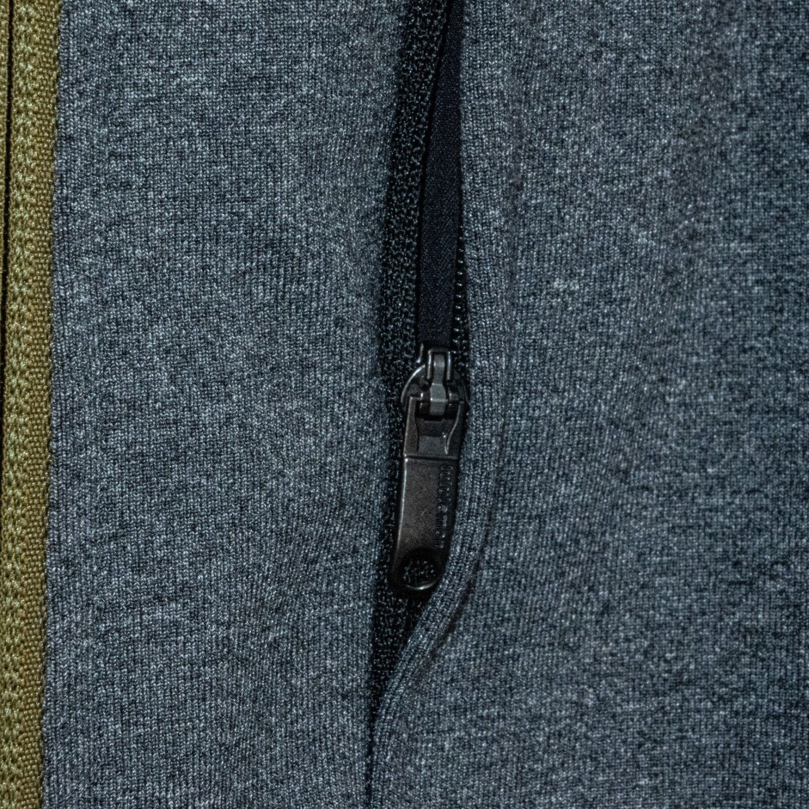 Lululemon Lululemon Full Zip Teck Jacket Multi pocket in Char Gray Size US L / EU 52-54 / 3 - 9 Thumbnail