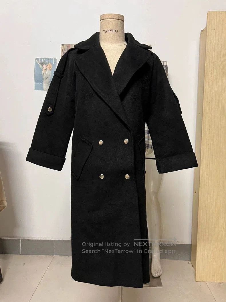 Givenchy vintage givenchy black wool coat with large collar. Size US M / EU 48-50 / 2 - 2 Thumbnail