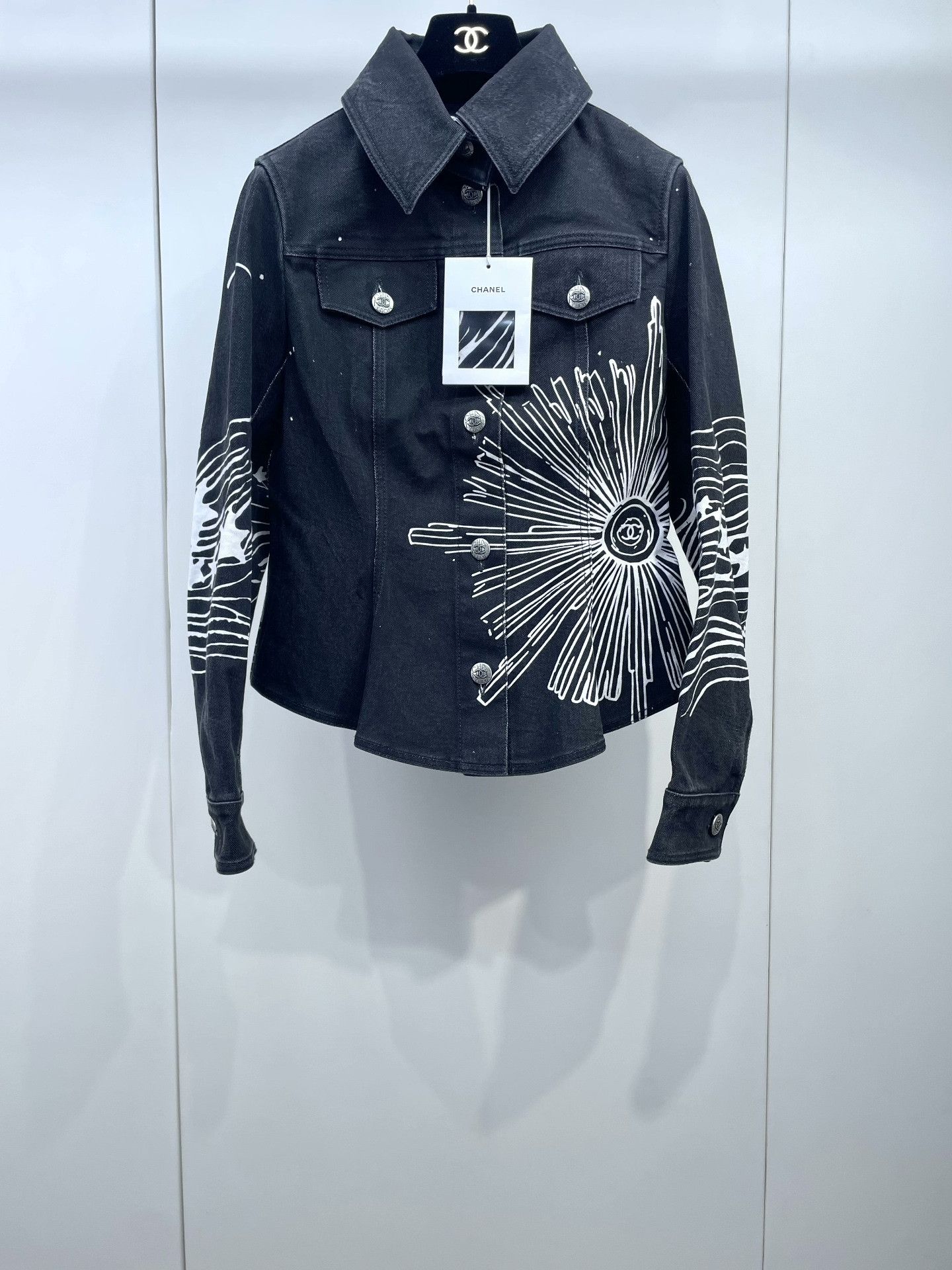 Chanel Chanel 22C Graffiti Slim Denim Jacket Size XXS / US 00 / IT 34 - 1 Thumbnail