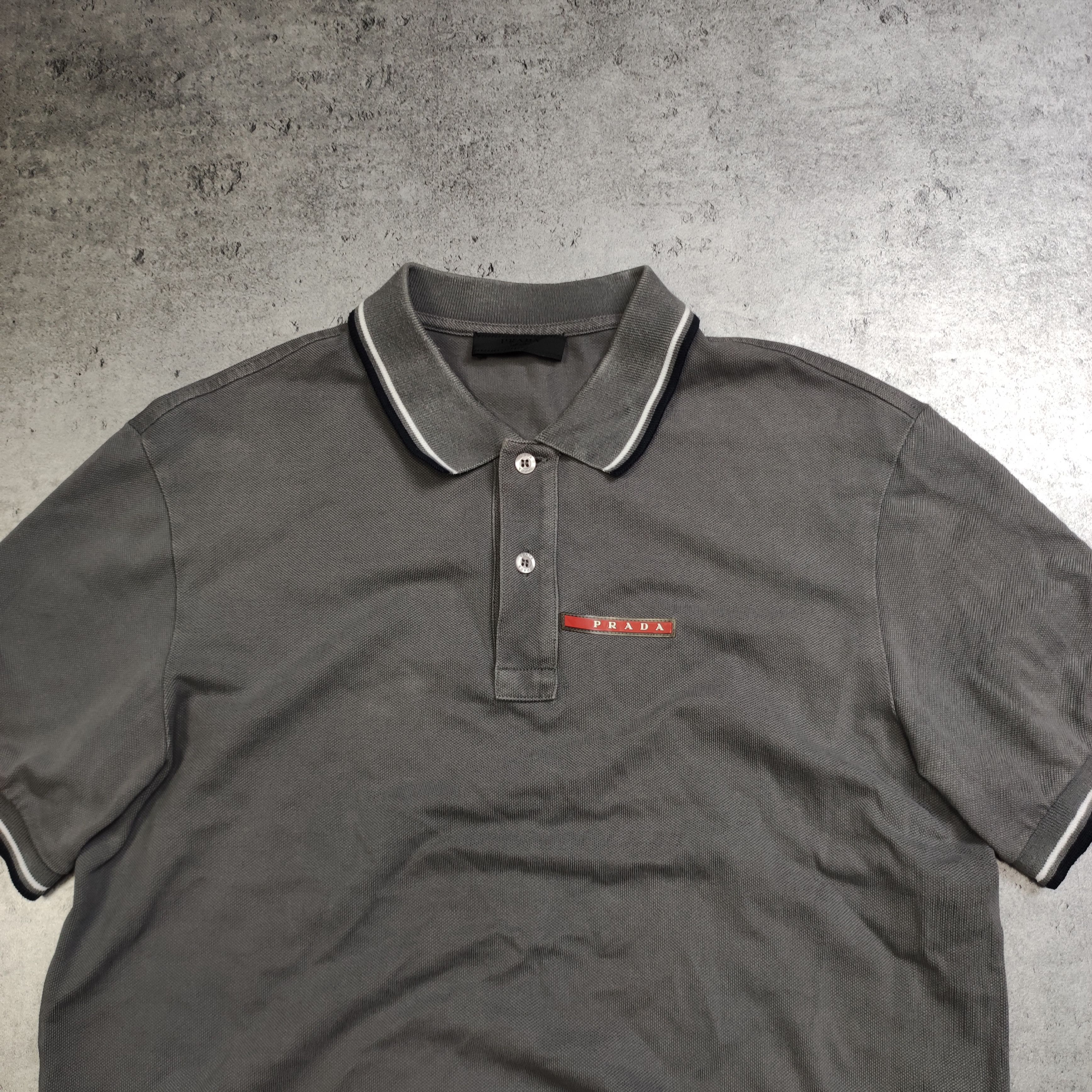 Prada RARE Prada Red Tab Classic Gray Polo Shirt Size US L / EU 52-54 / 3 - 3 Thumbnail