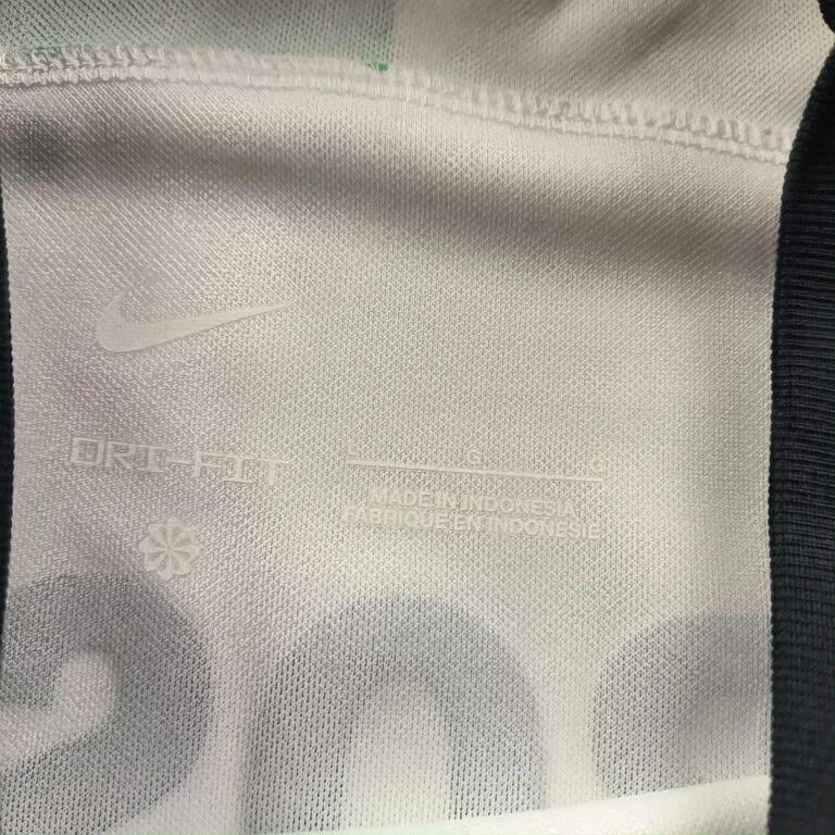 Nike NEW Liverpool 2023-24 away Szoboszlai football jersey size L Size US L / EU 52-54 / 3 - 6 Thumbnail